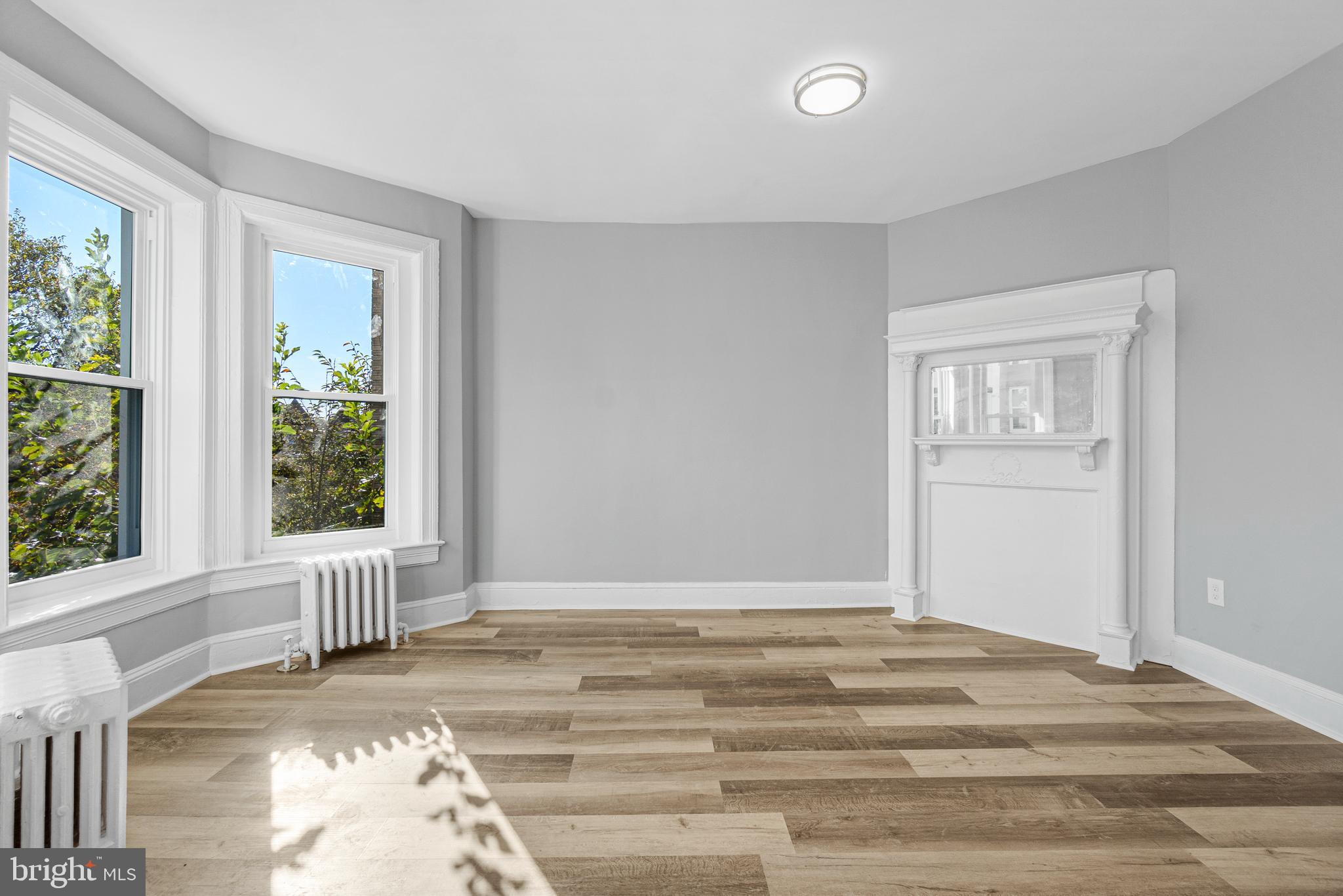 22 TODD PLACE NE