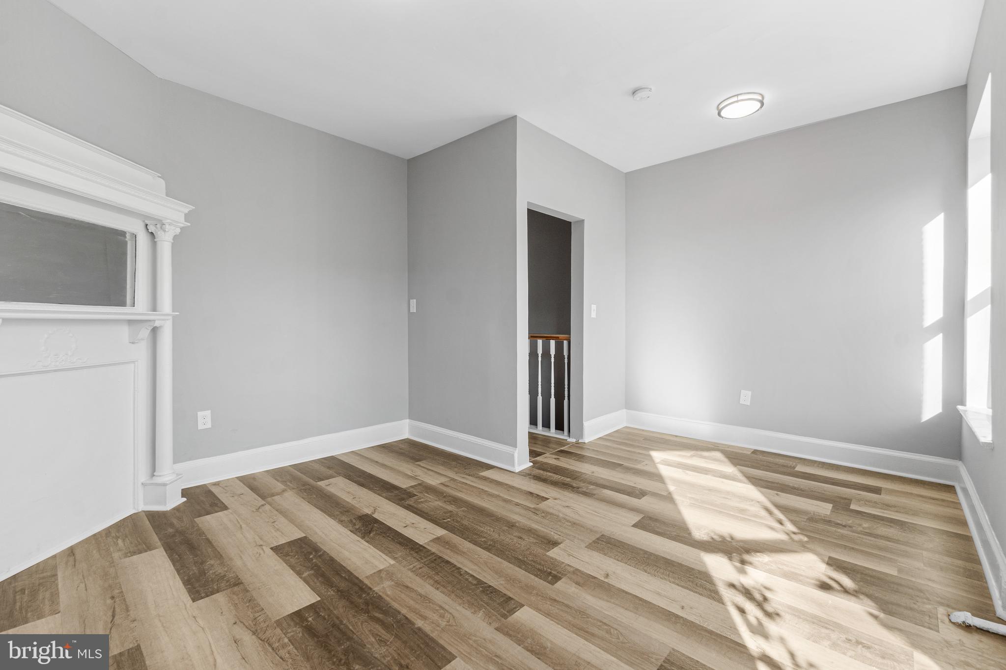 22 TODD PLACE NE