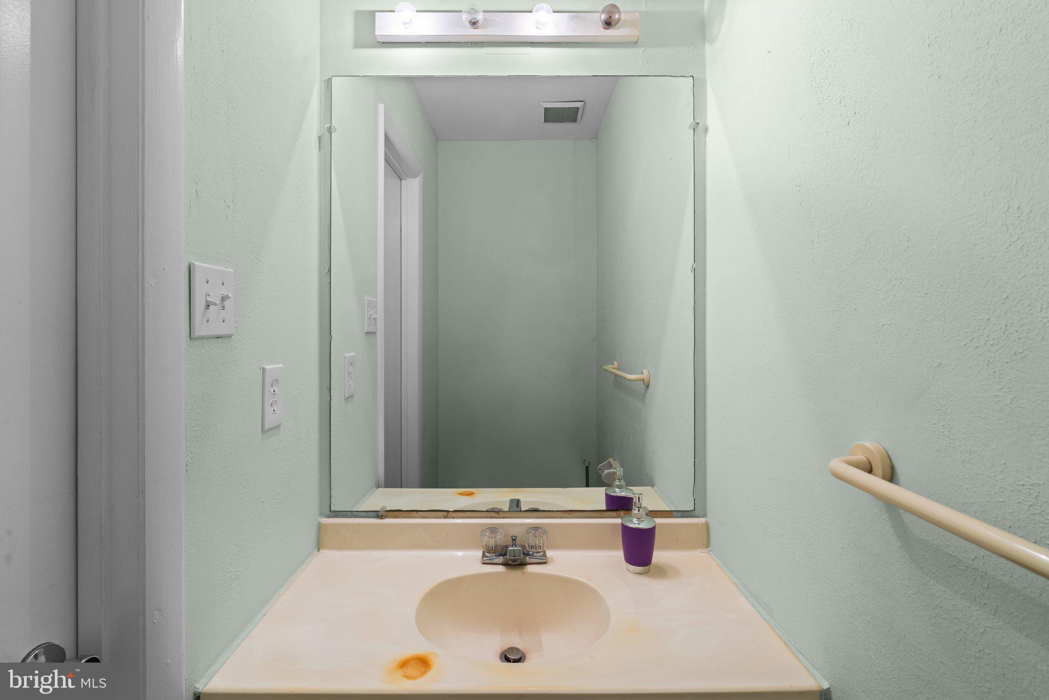 ASHFORD - Residential