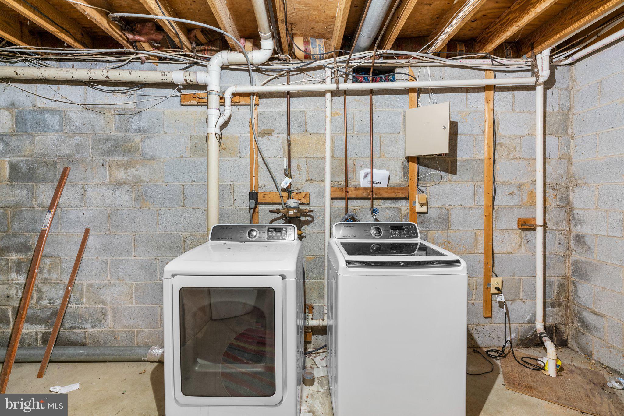 ASHFORD - Residential