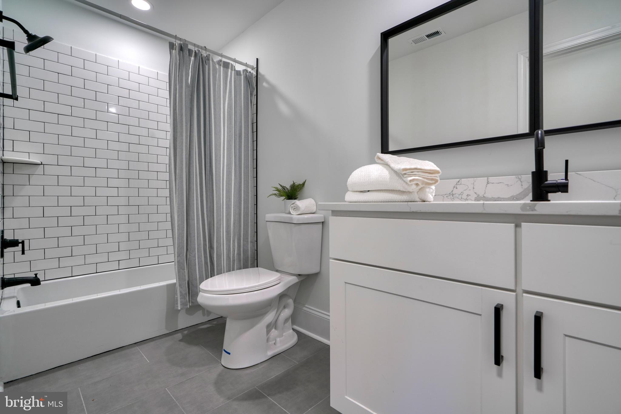 GREEN VALLEY MANOR - Residential