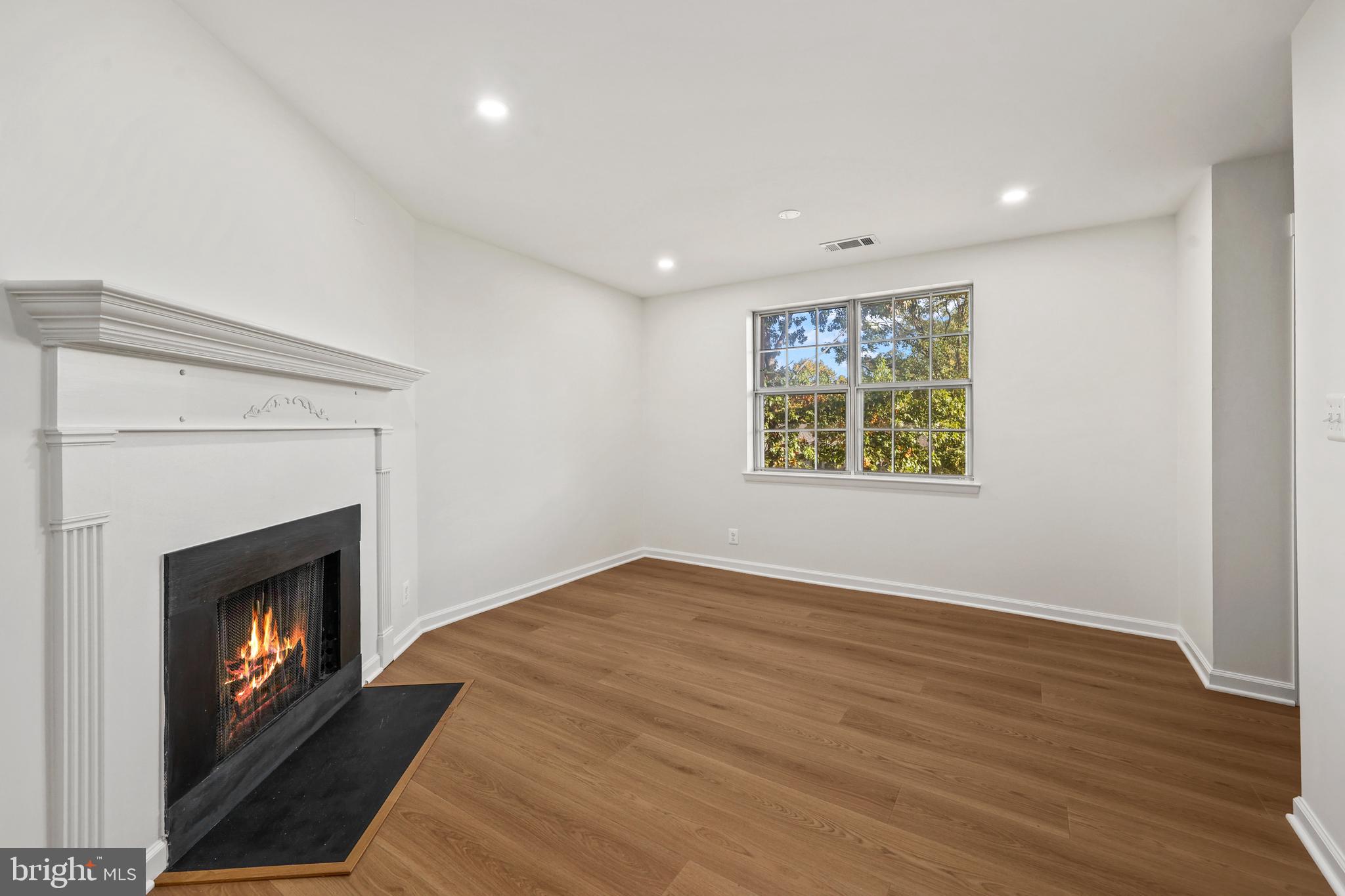 THE ARLINGTON - Residential