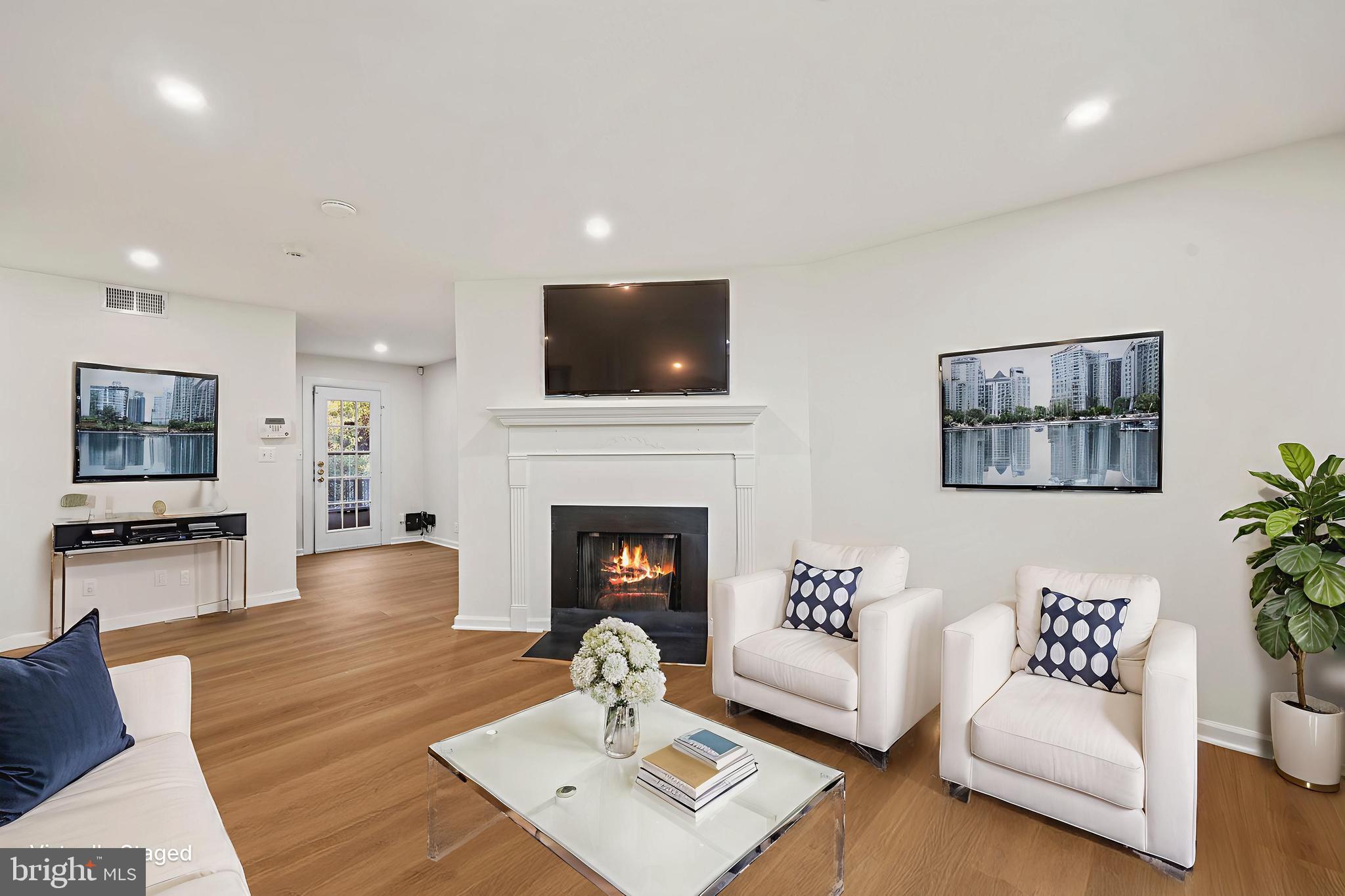 THE ARLINGTON - Residential