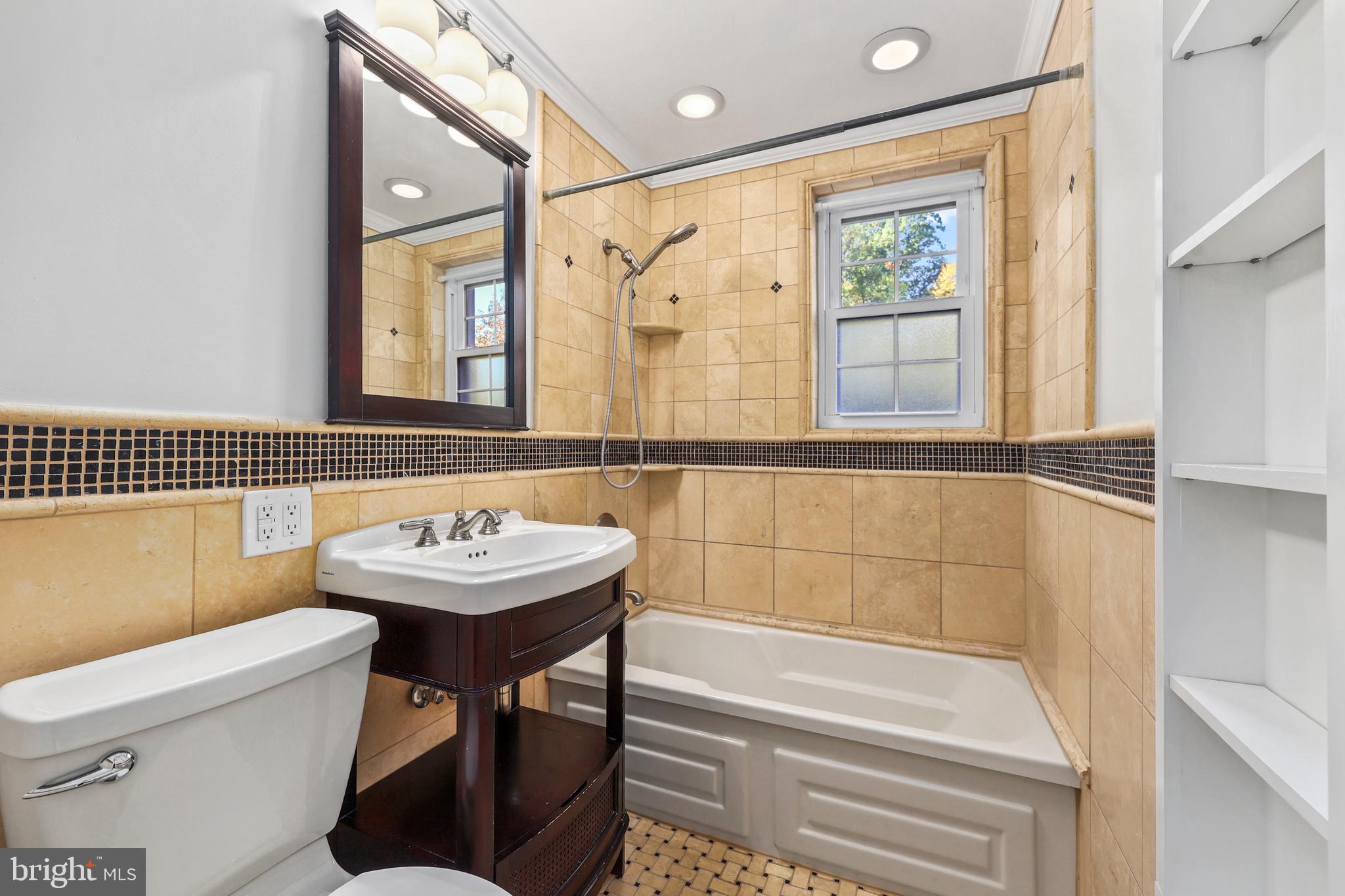 THE ARLINGTON - Residential