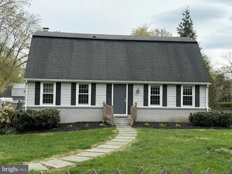 9339 Heather Glen Drive, Alexandria, VA MLS: VAFX2232684