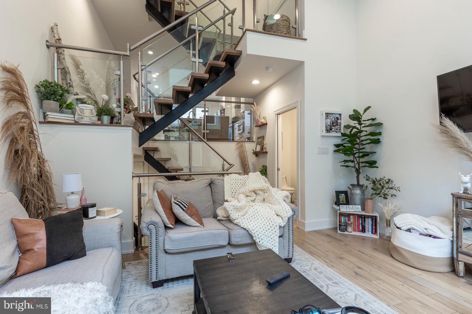 OLDE KENSINGTON - Residential Lease