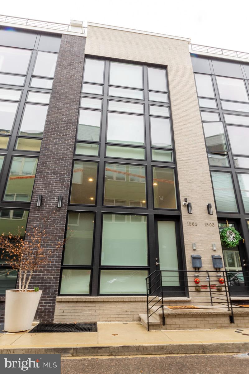 OLDE KENSINGTON - Residential Lease