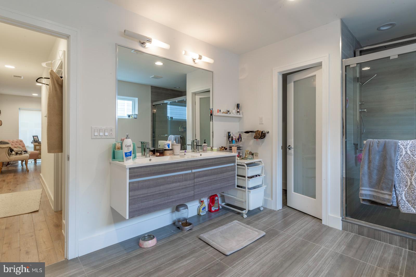 OLDE KENSINGTON - Residential Lease