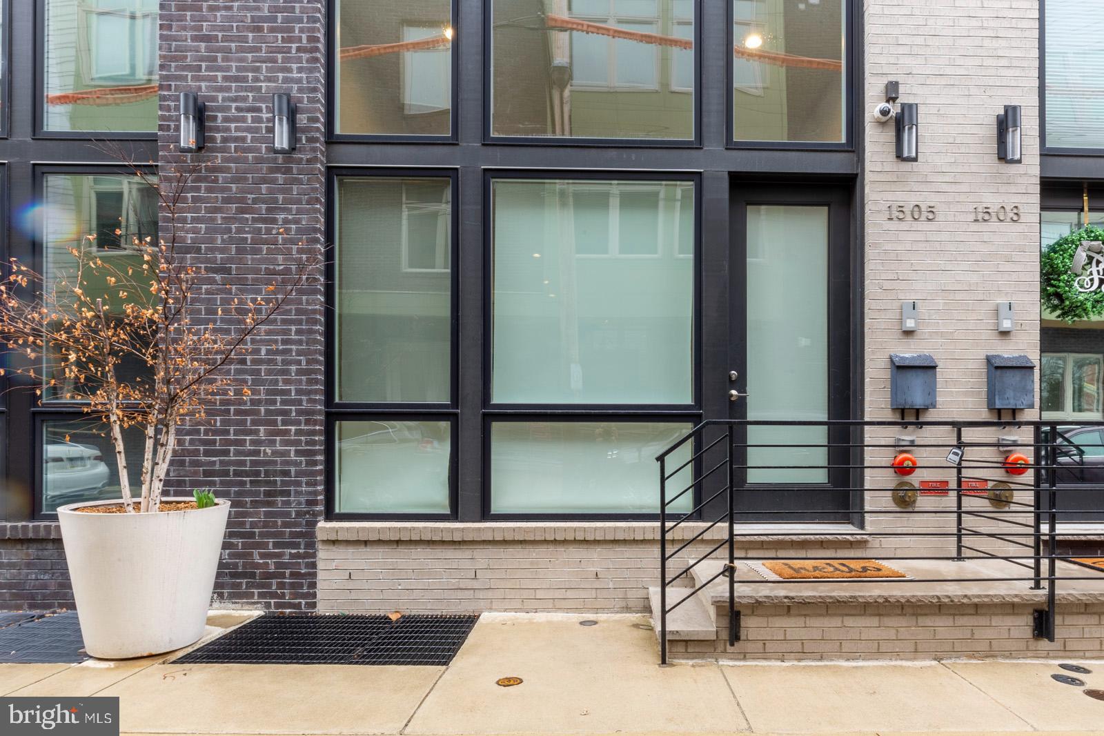 OLDE KENSINGTON - Residential Lease