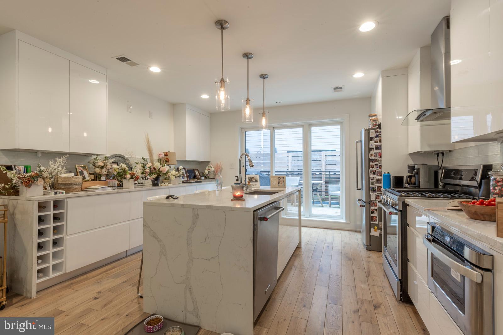 OLDE KENSINGTON - Residential Lease