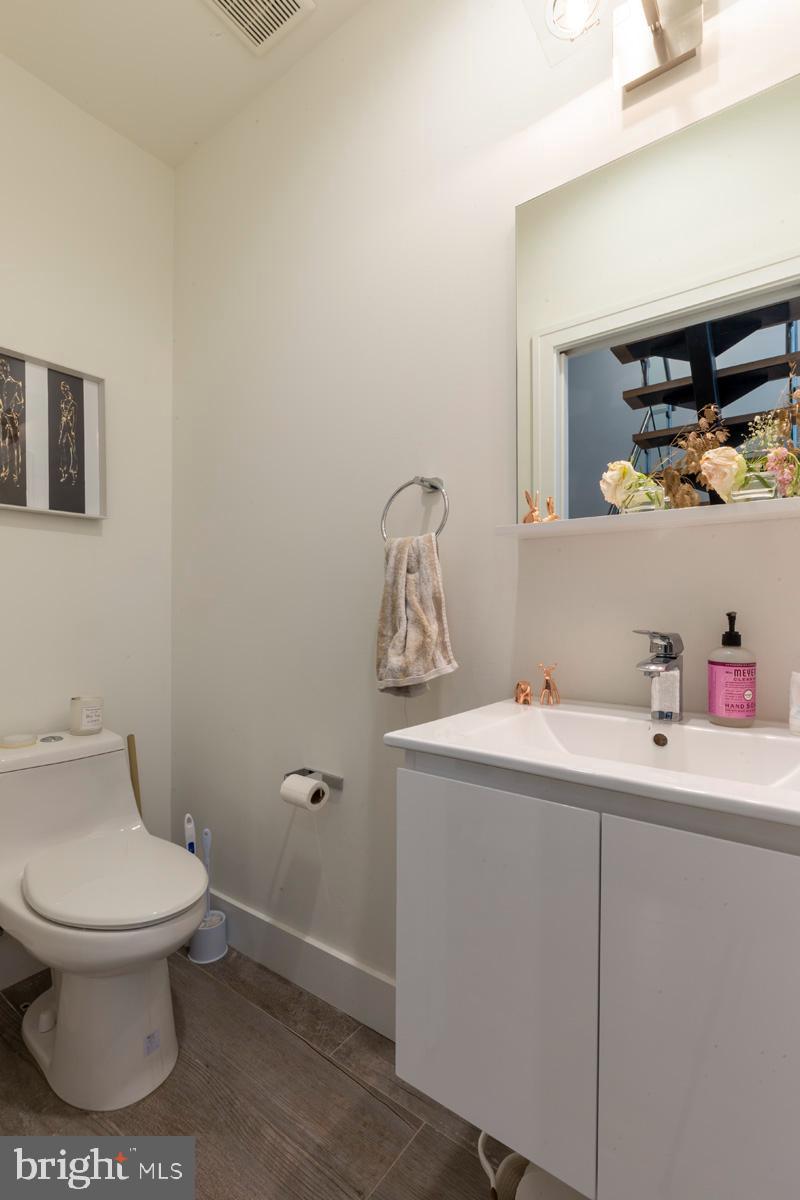 OLDE KENSINGTON - Residential Lease