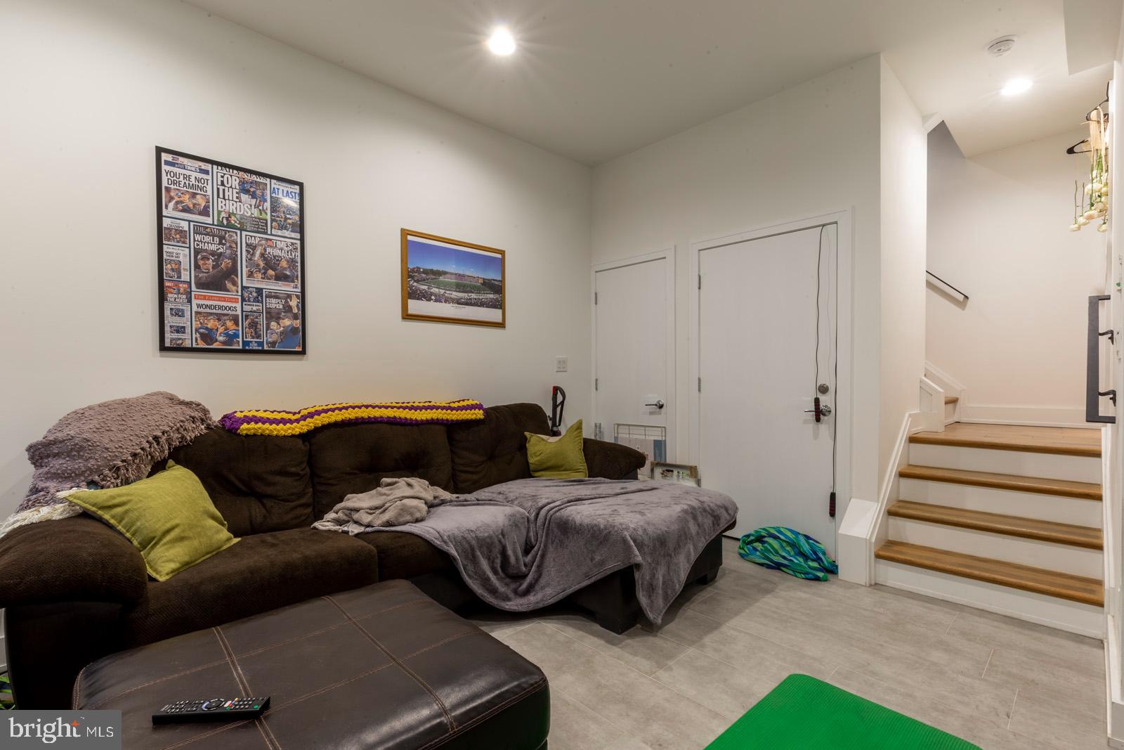 OLDE KENSINGTON - Residential Lease