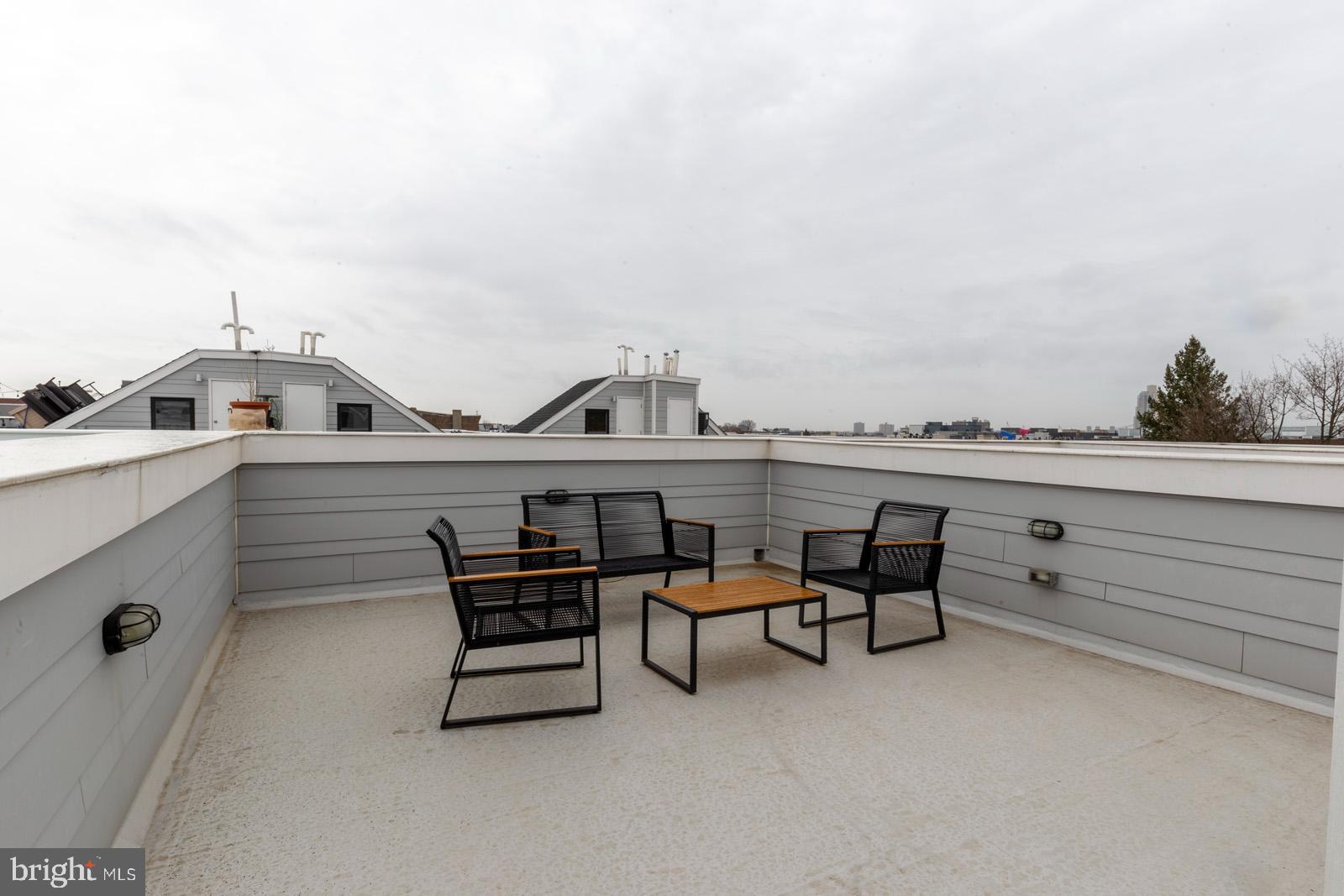 OLDE KENSINGTON - Residential Lease