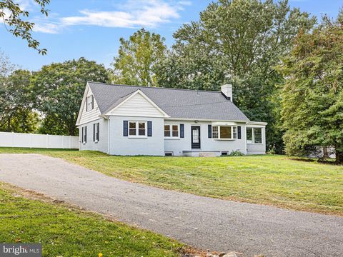 Photo of 515 Massaferi Way, HOCKESSIN, DE 19707 (MLS # DENC2088938)