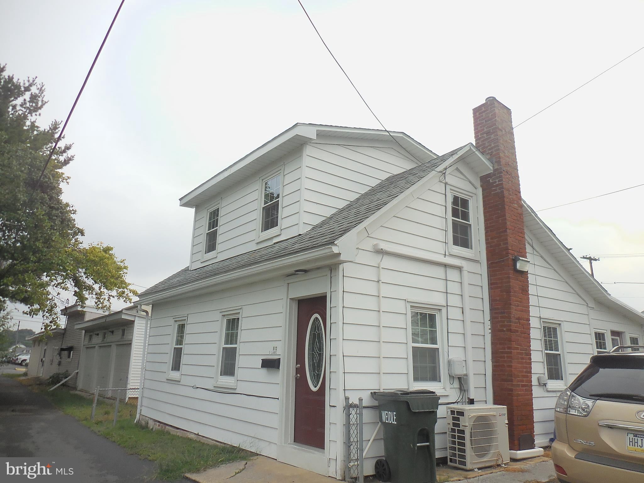 512 S LAUREL STREET