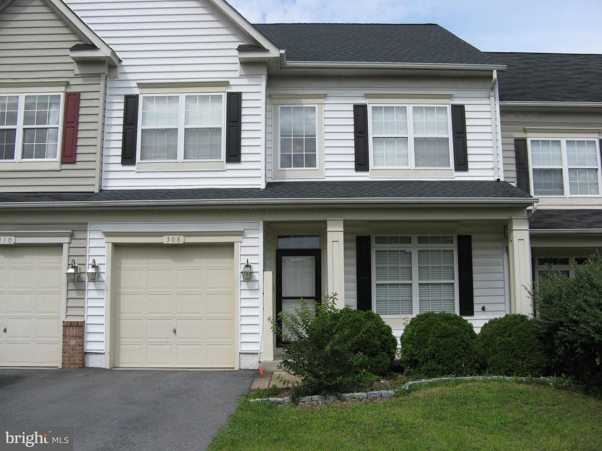 308 LONDON DOWNS CIRCLE