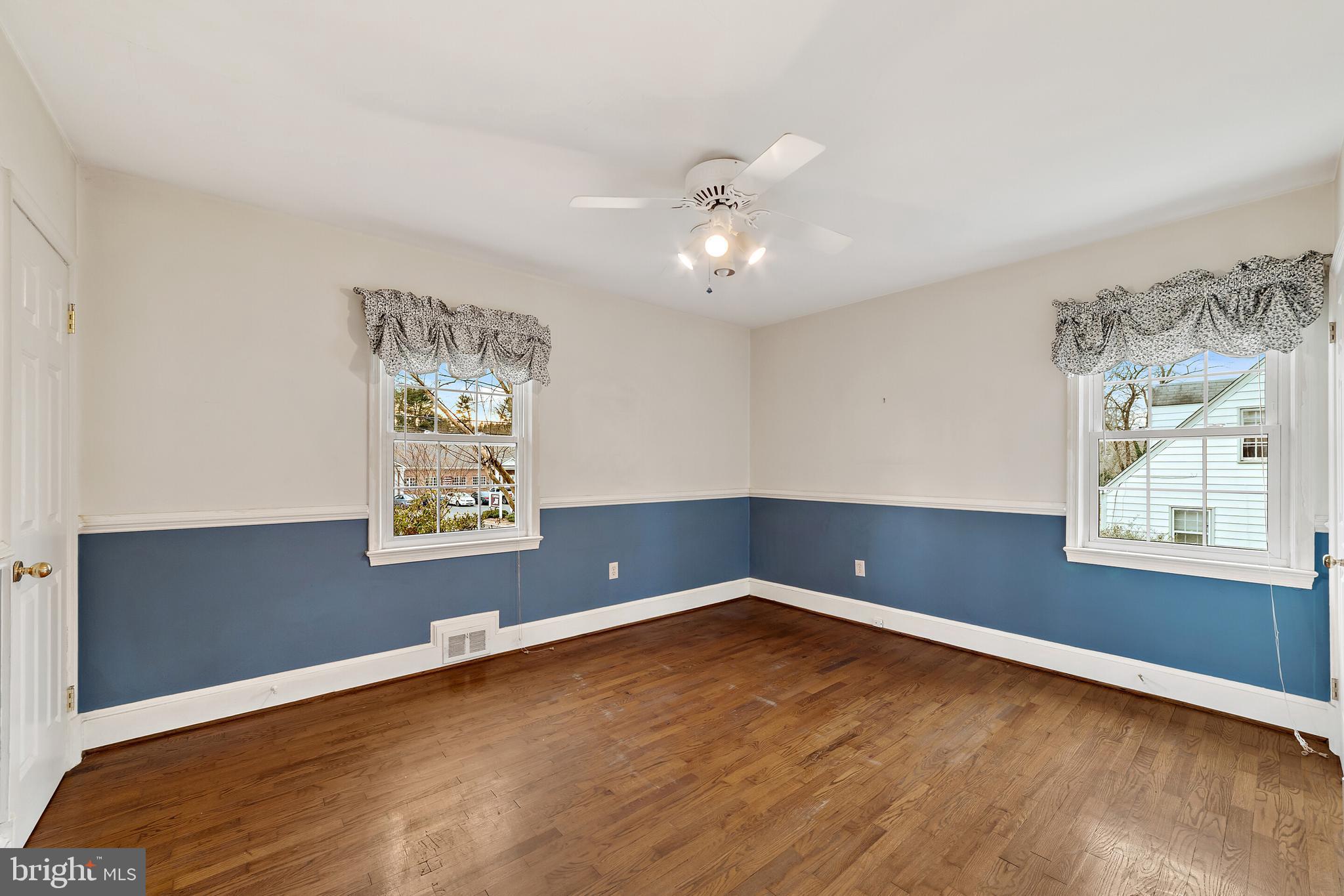 FOXHILLS - Residential