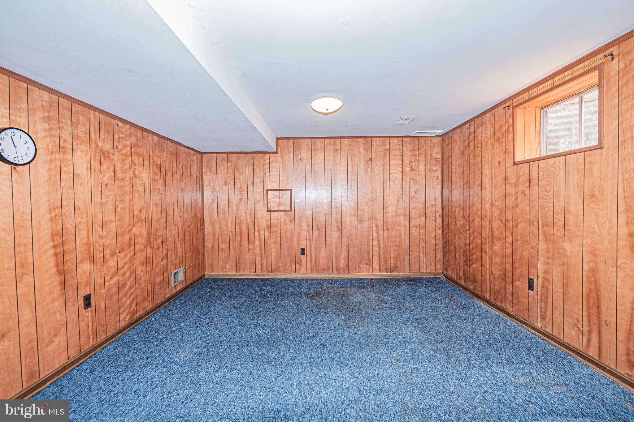 SHADY GROVE VILLAGE - Residential