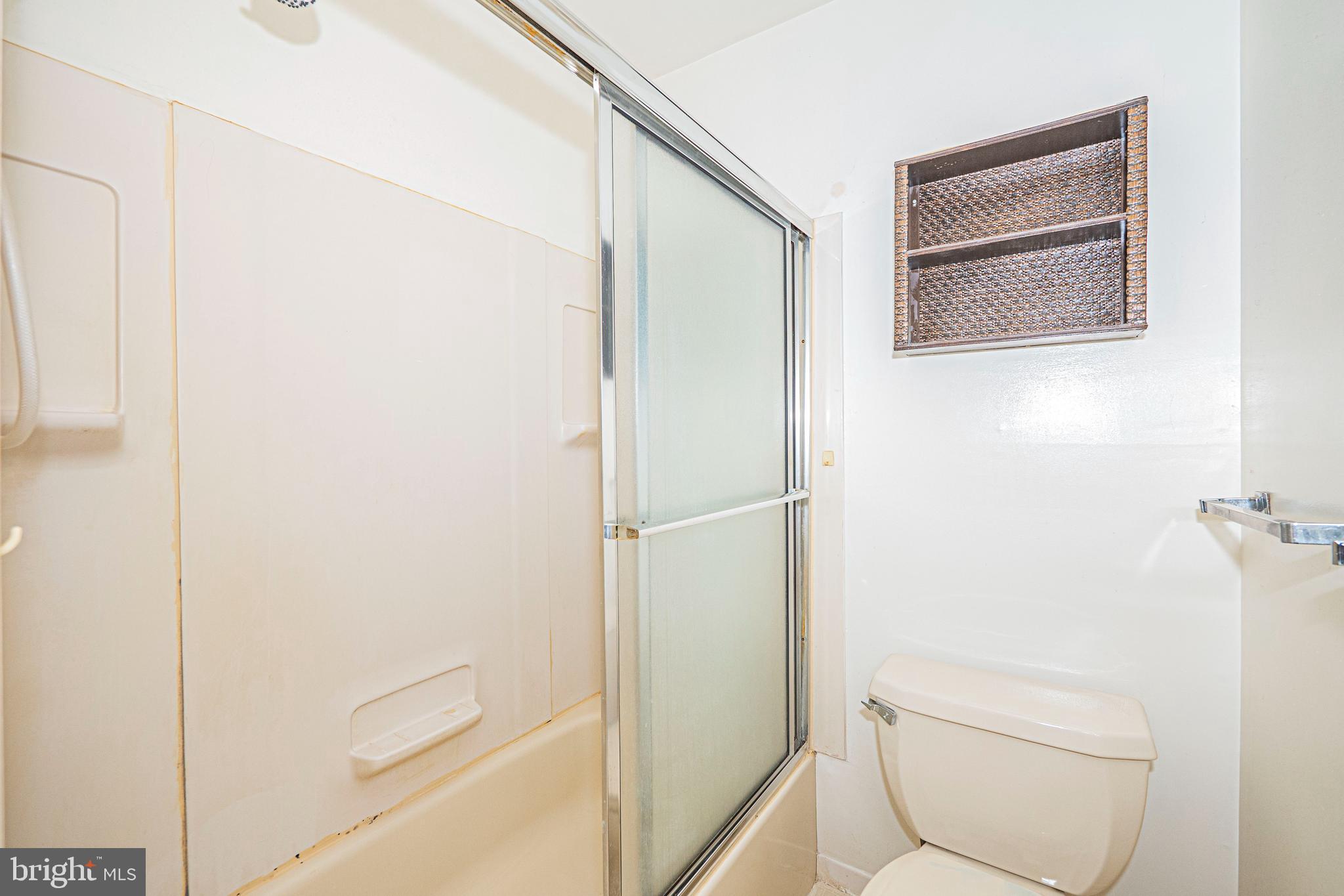 SHADY GROVE VILLAGE - Residential