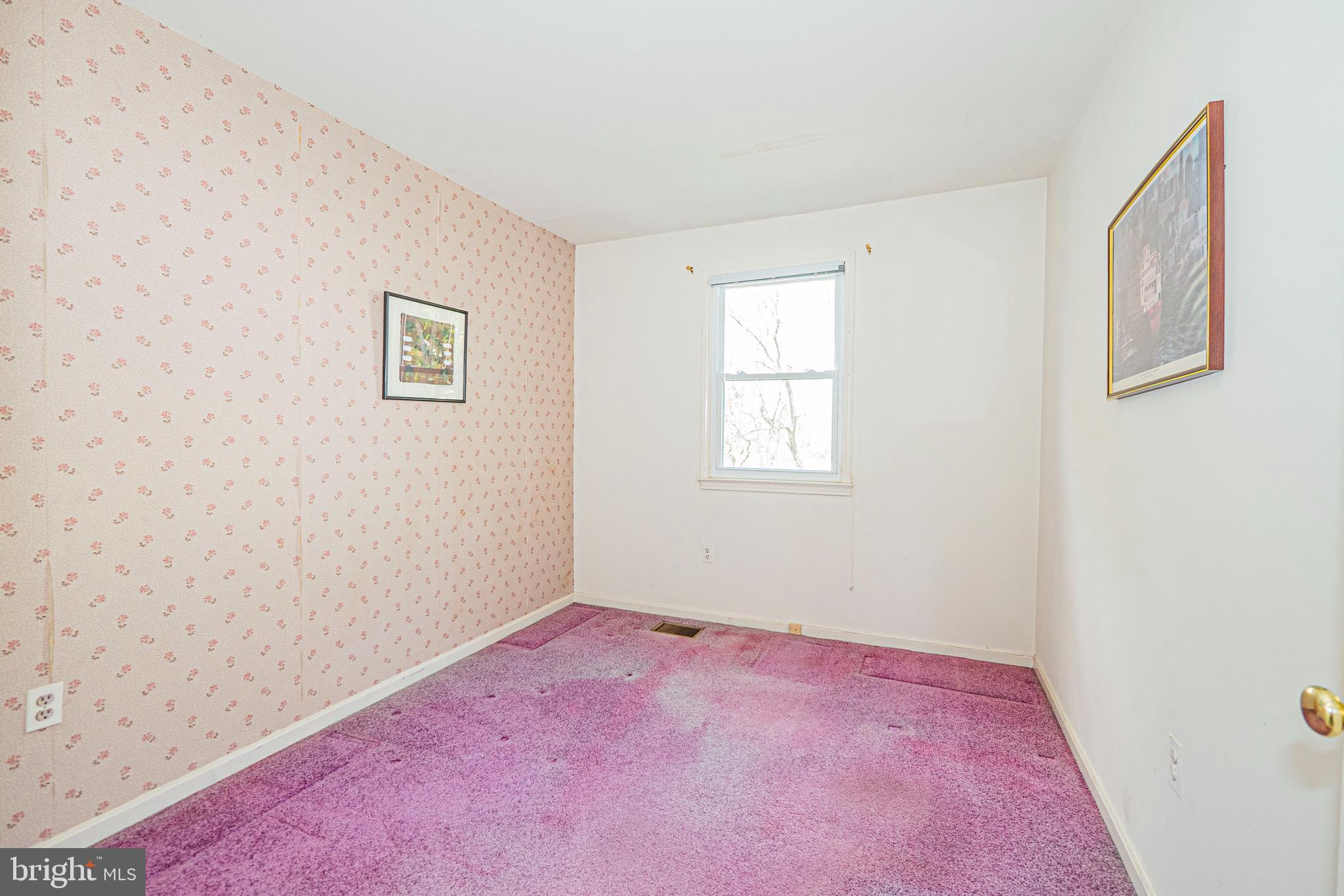 SHADY GROVE VILLAGE - Residential