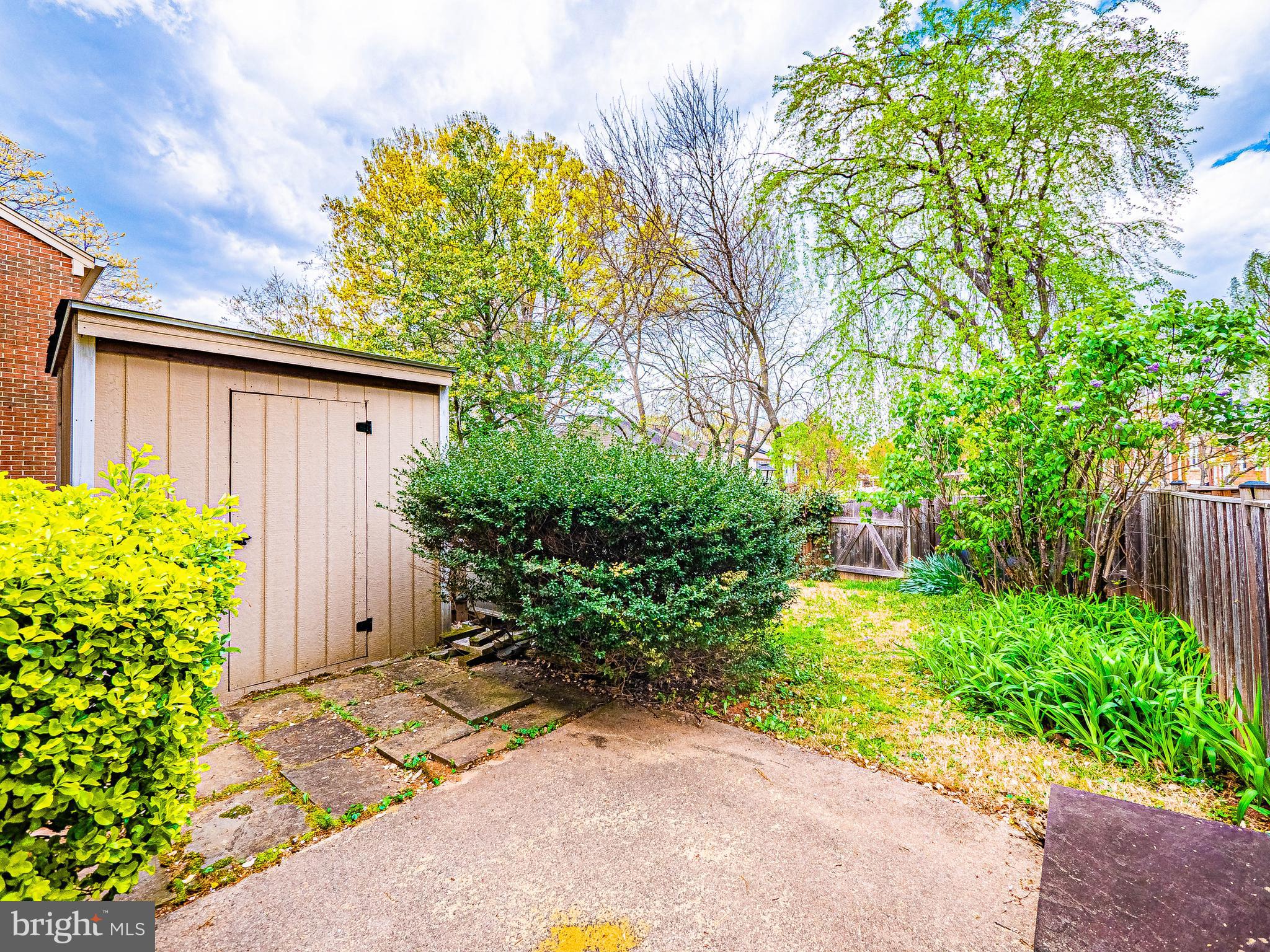 SHADY GROVE VILLAGE - Residential