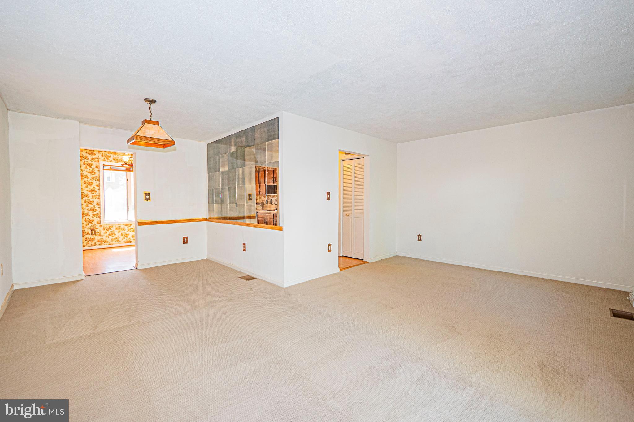 SHADY GROVE VILLAGE - Residential