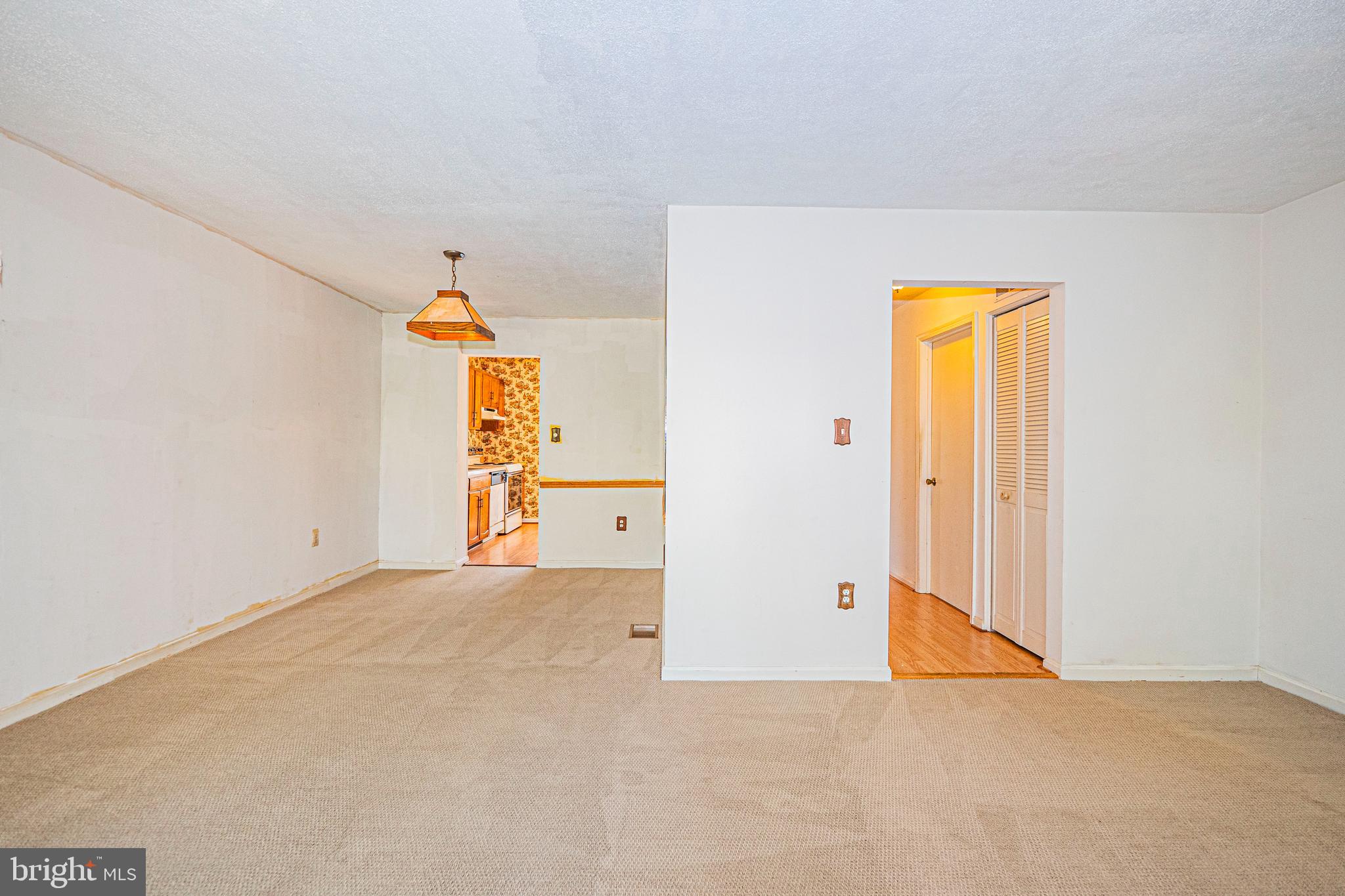 SHADY GROVE VILLAGE - Residential