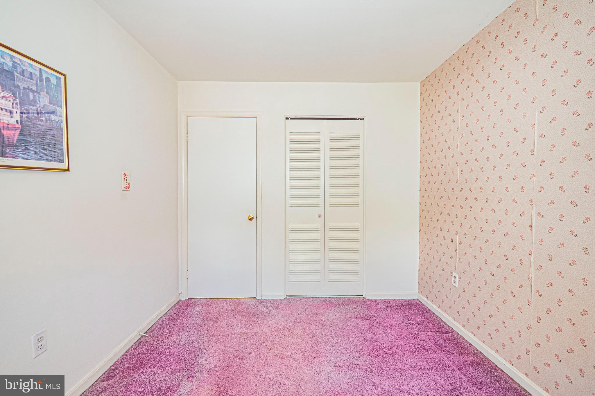 SHADY GROVE VILLAGE - Residential