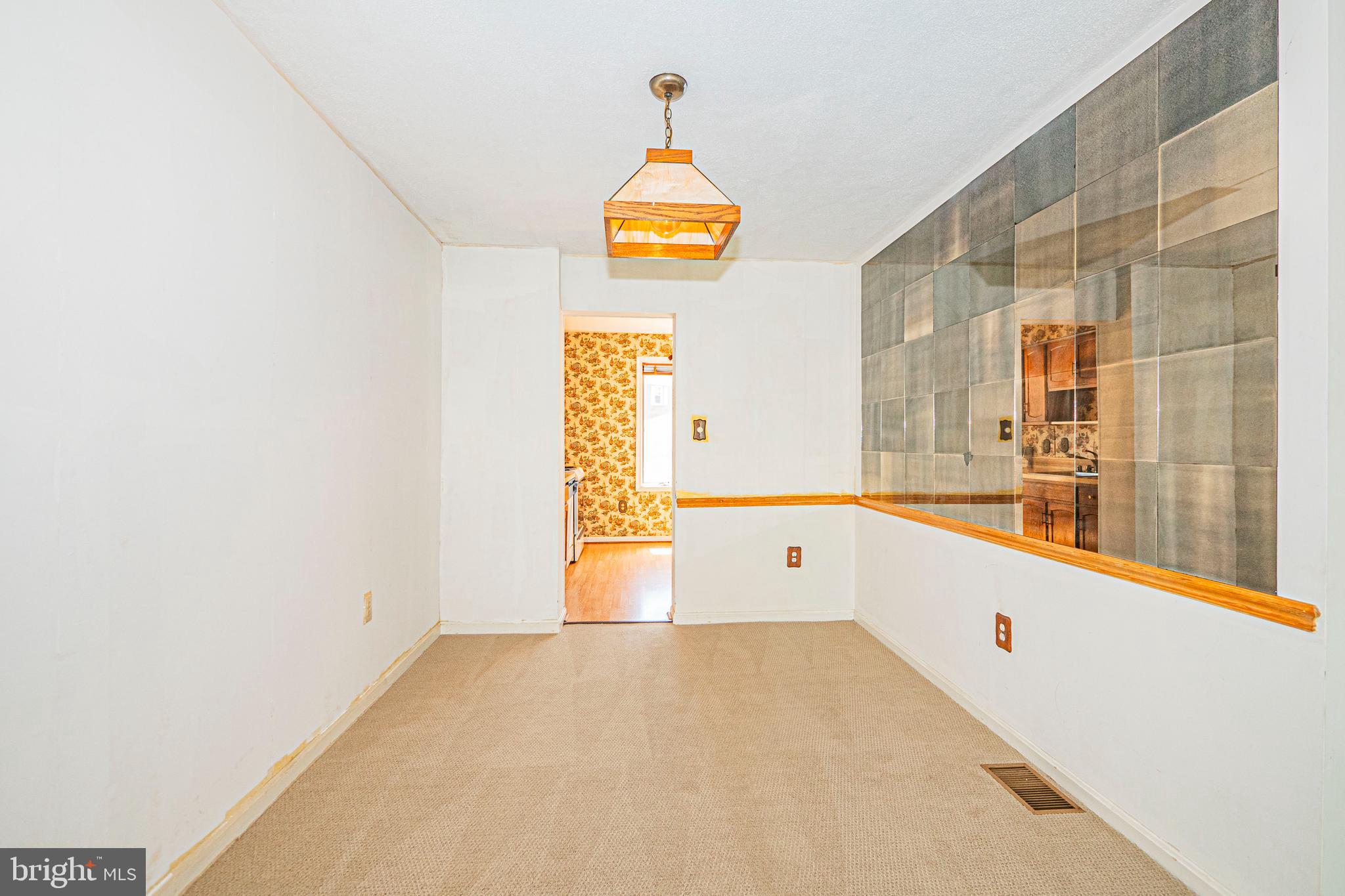 SHADY GROVE VILLAGE - Residential