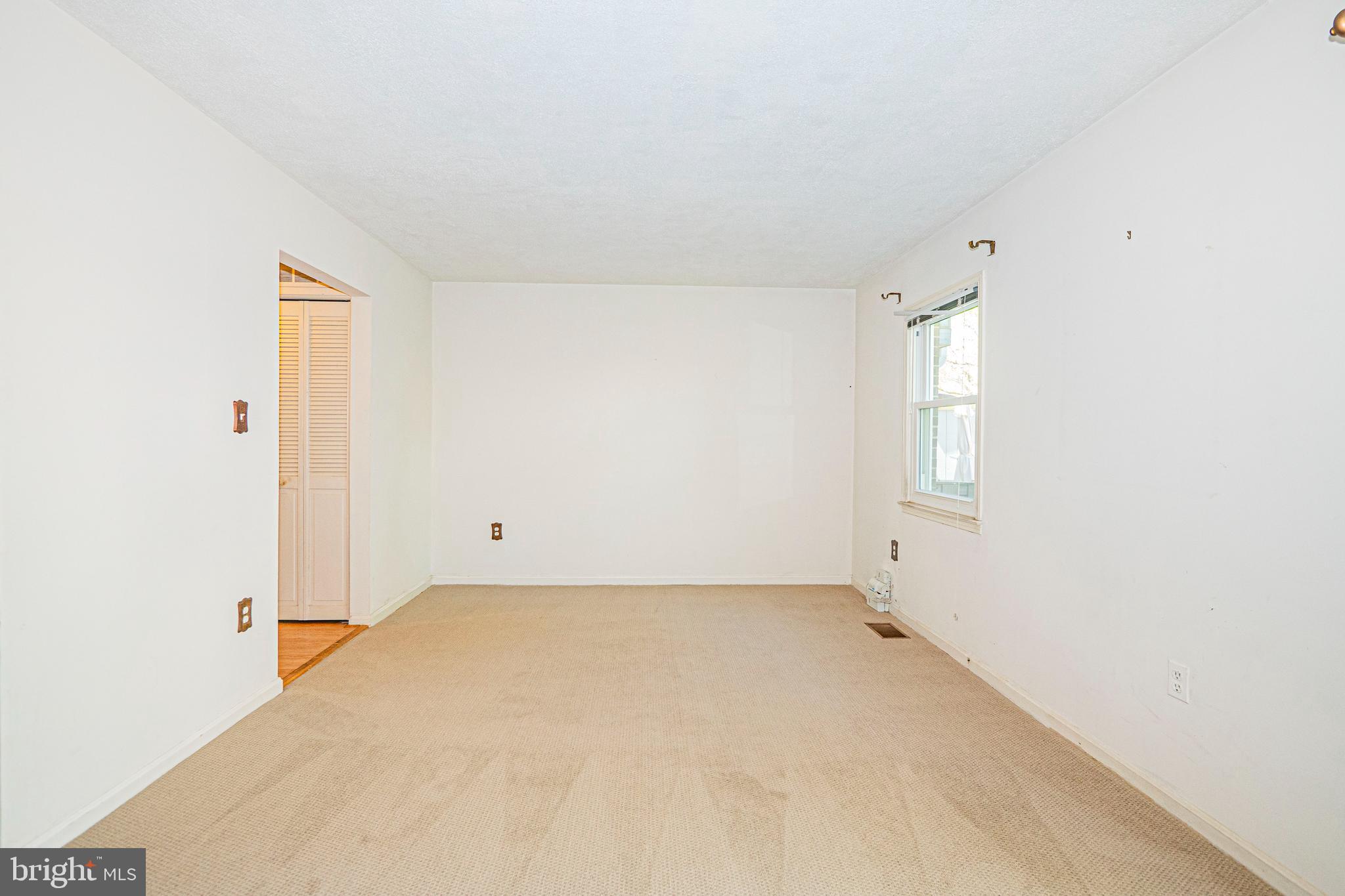 SHADY GROVE VILLAGE - Residential