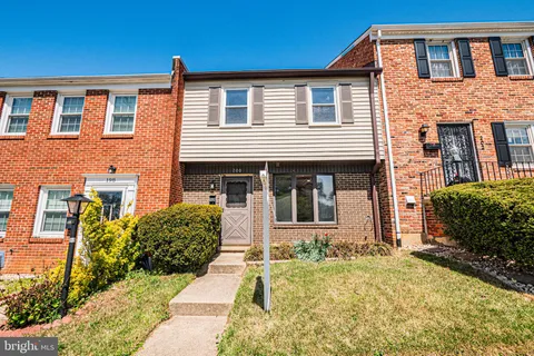 200 Gold Kettle Drive, Gaithersburg, MD MLS: MDMC2172786