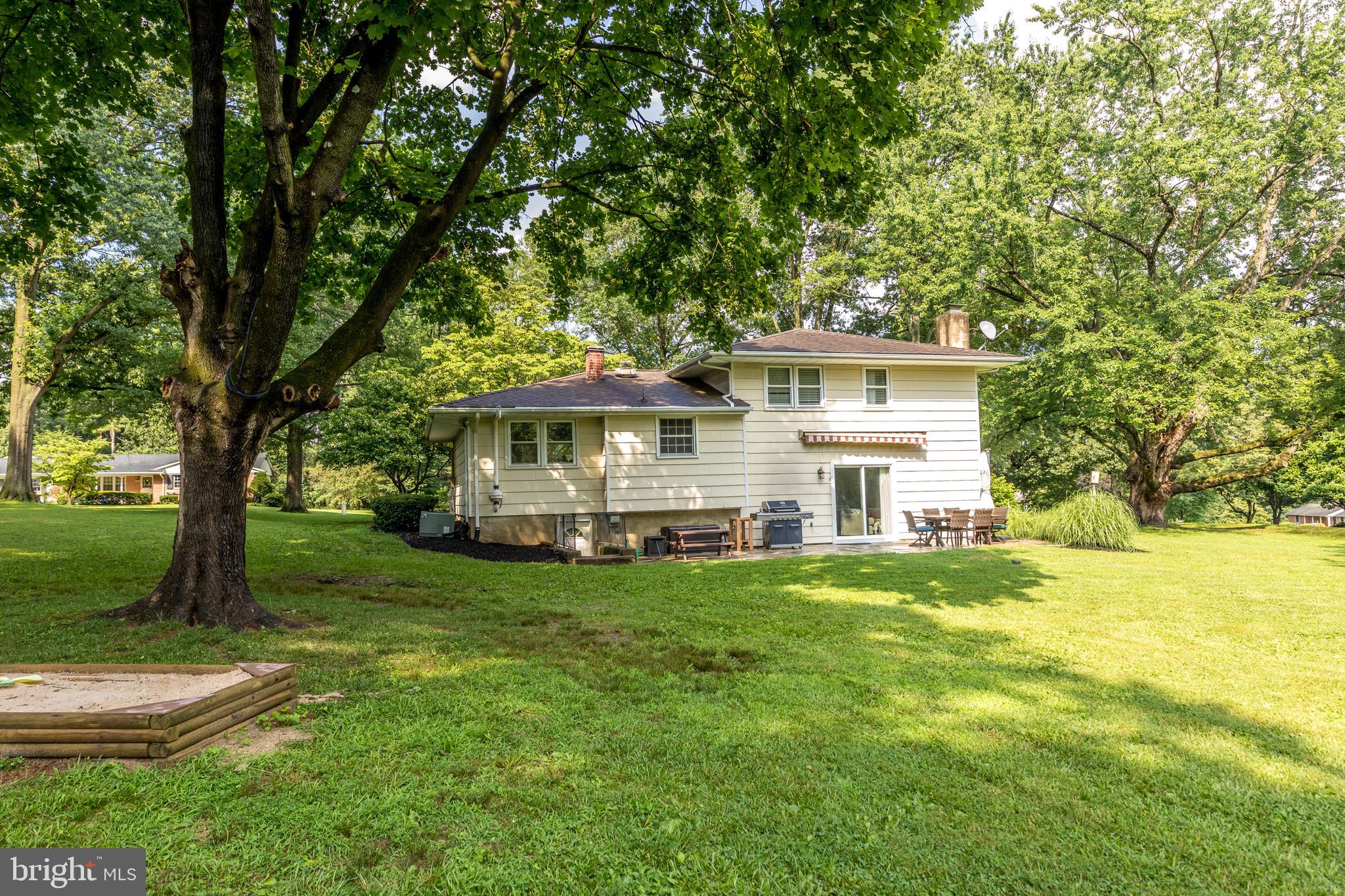 2361 NORTHCLIFF DRIVE