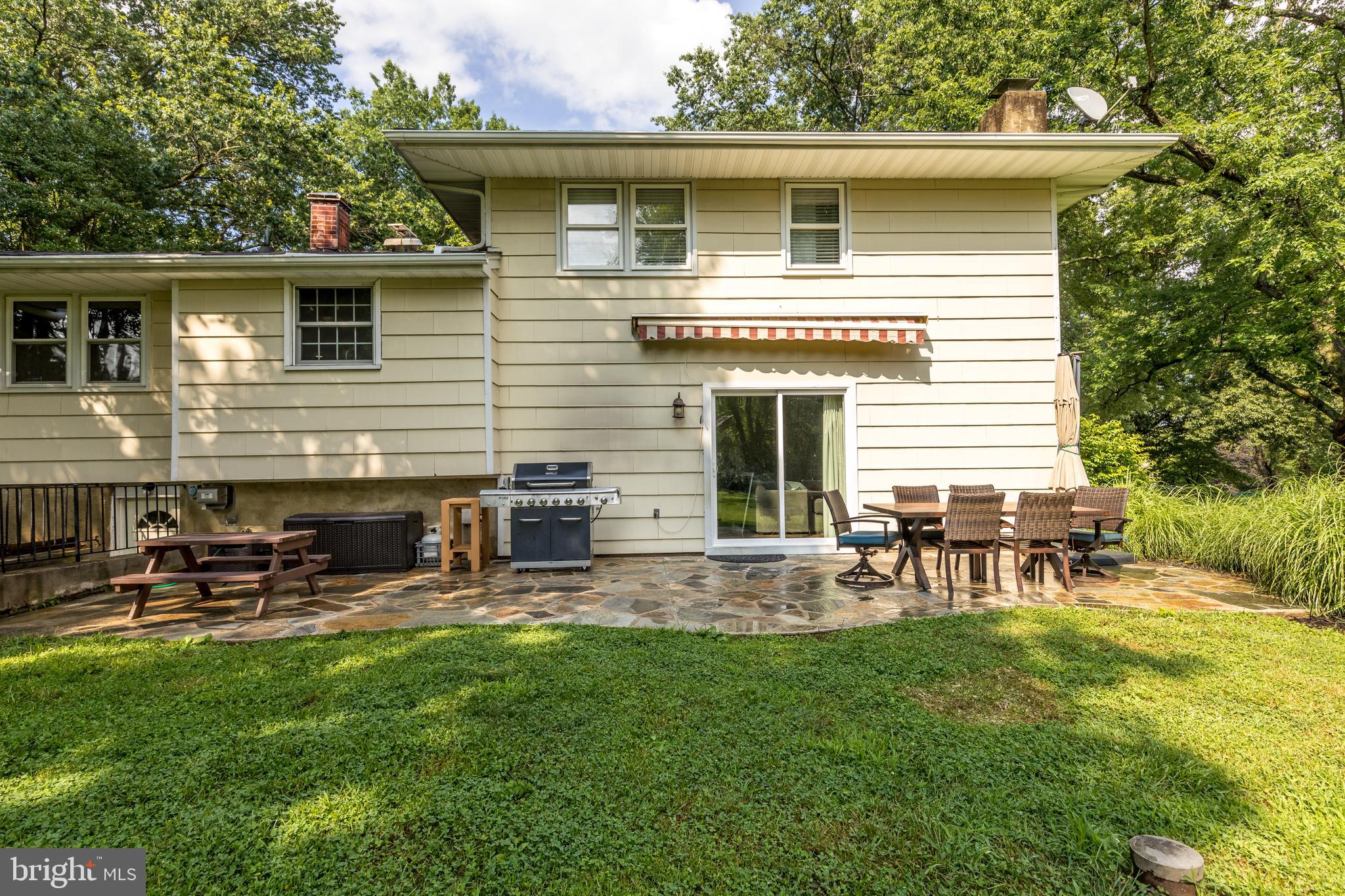 2361 NORTHCLIFF DRIVE