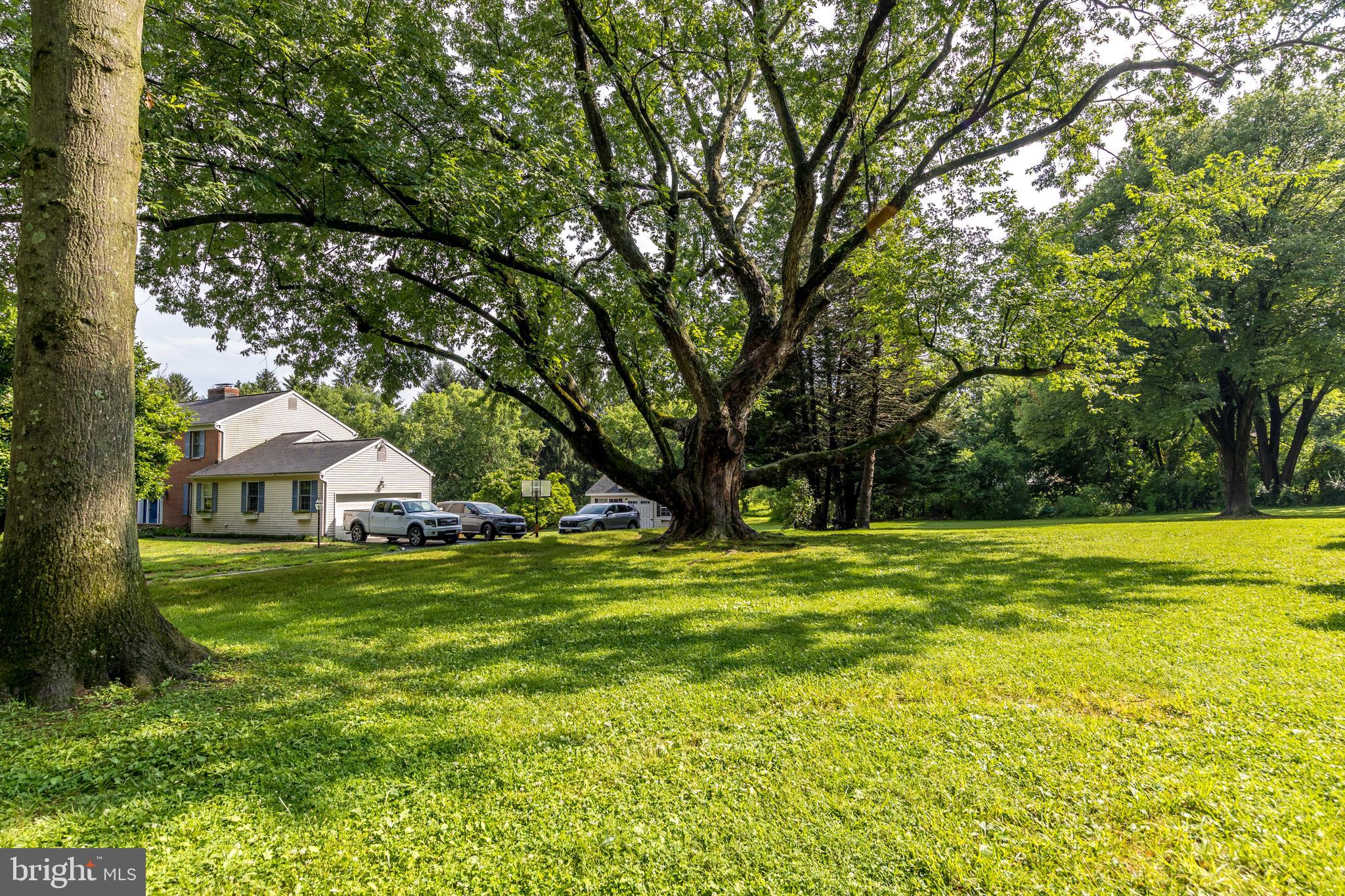 2361 NORTHCLIFF DRIVE