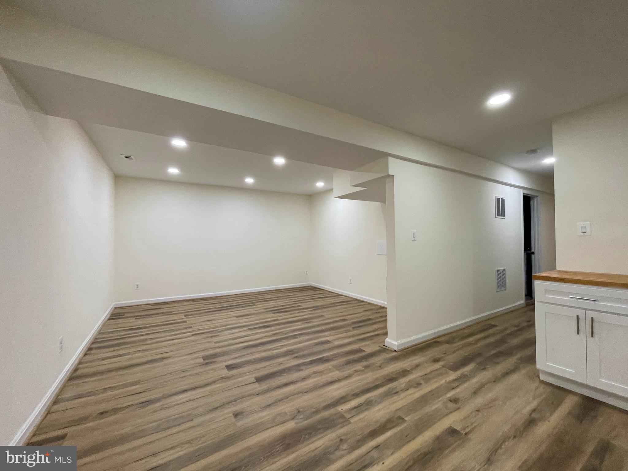 POOKS HILL - Residential