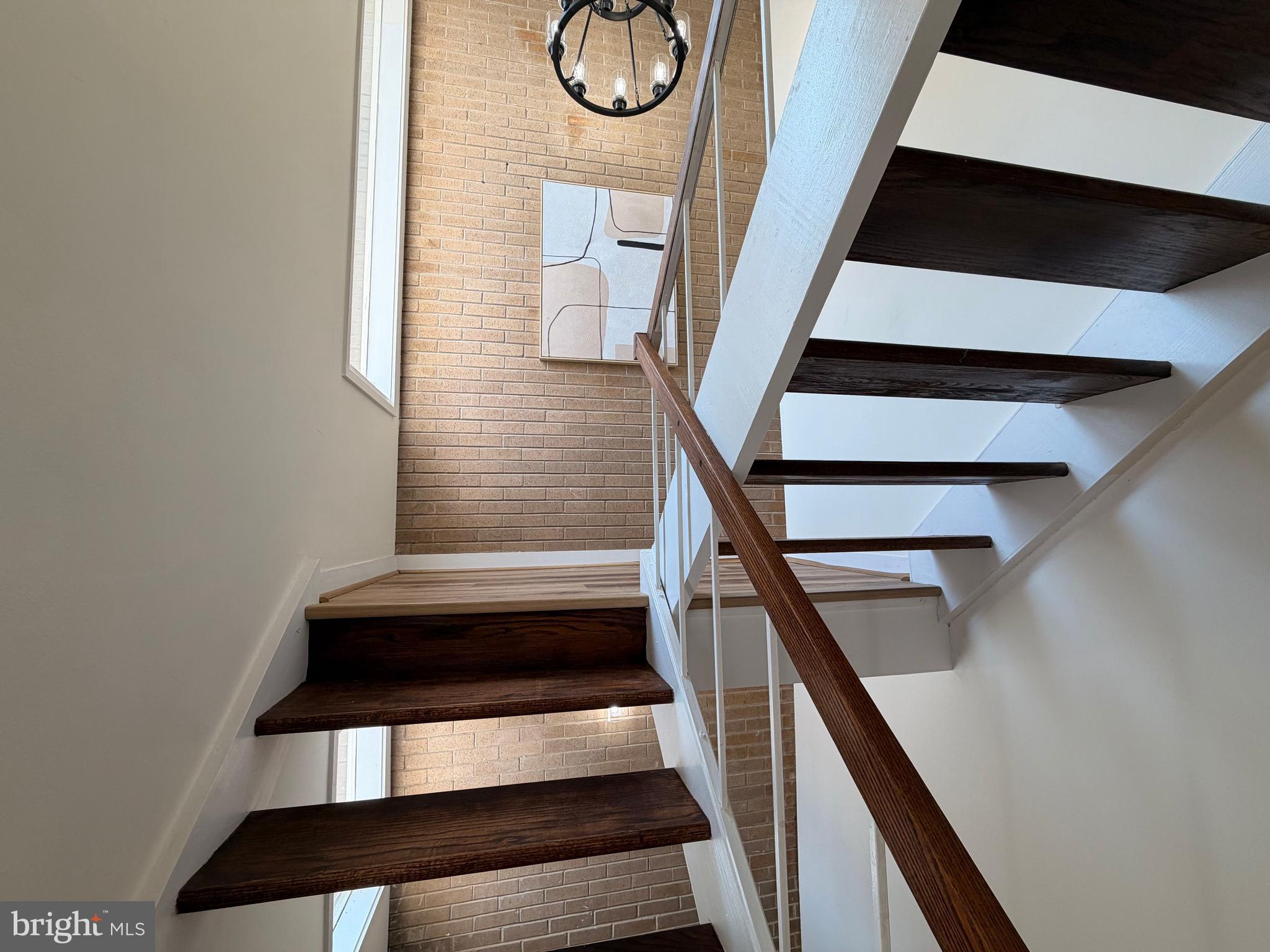 POOKS HILL - Residential