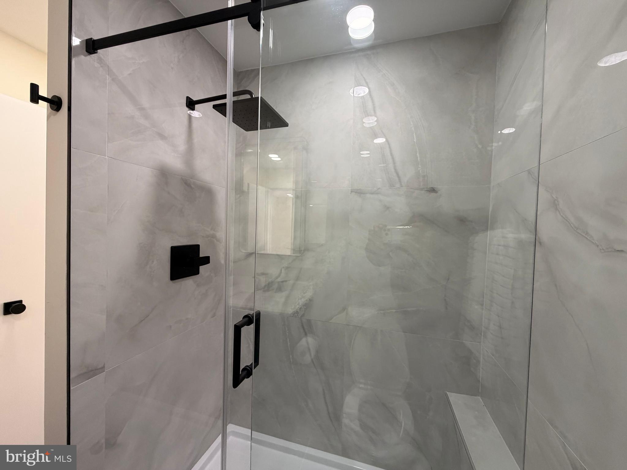 POOKS HILL - Residential