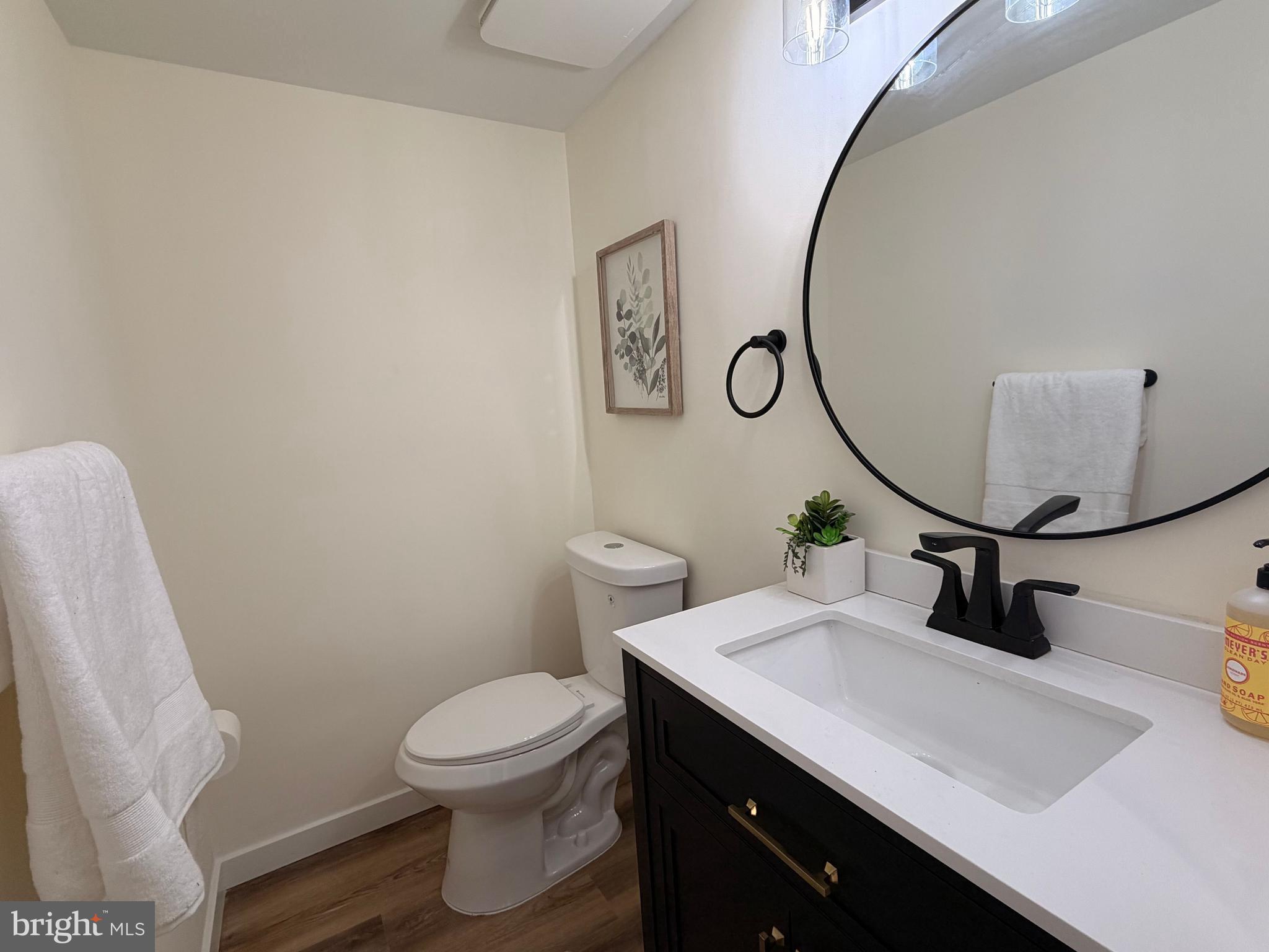 POOKS HILL - Residential