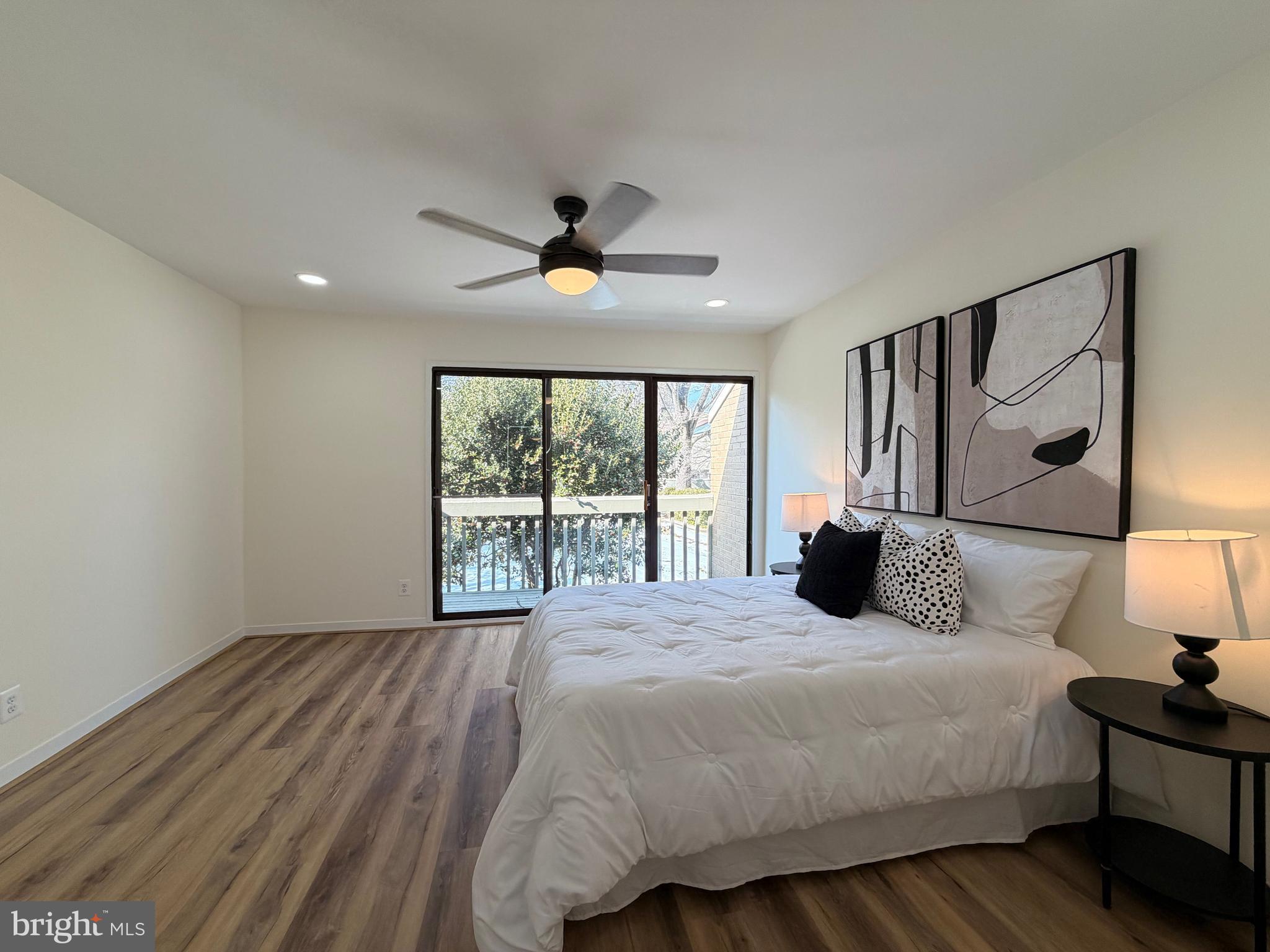 POOKS HILL - Residential