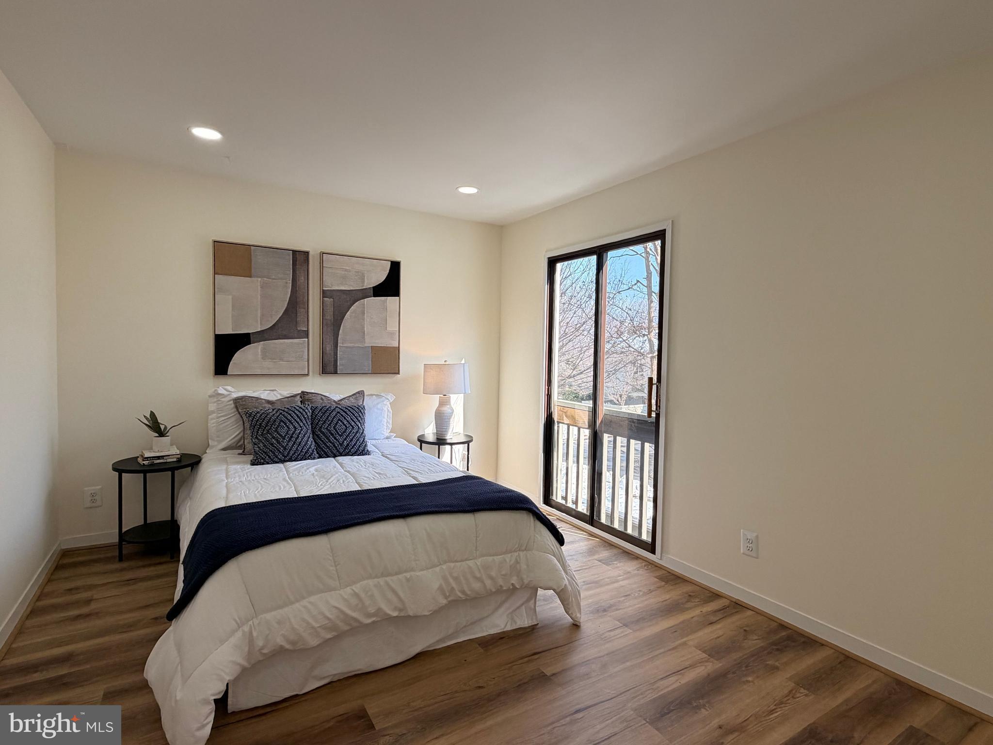 POOKS HILL - Residential