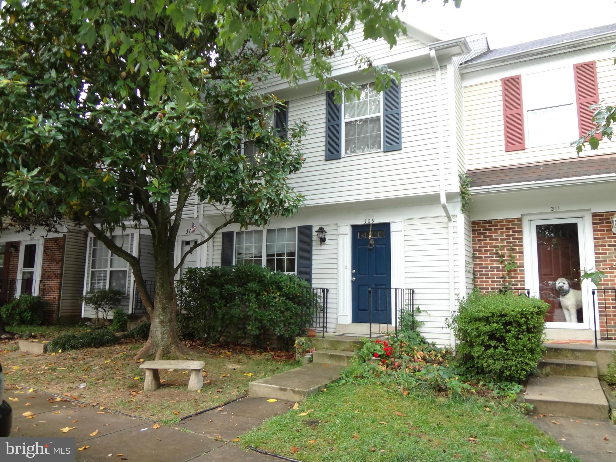 HAMPTON OAKS - Residential Lease