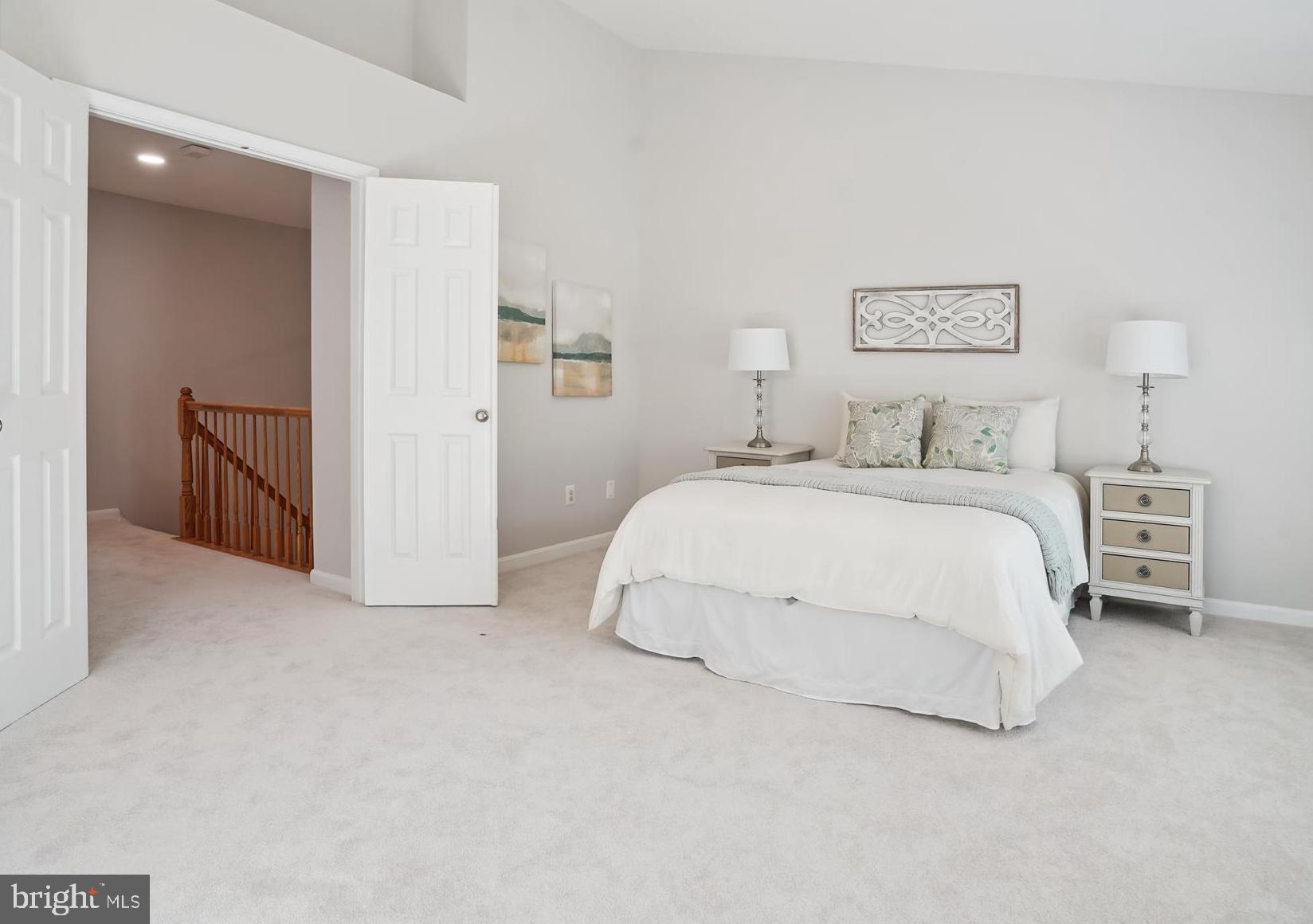 CRESTMONT TOWNHOUSES - Residential