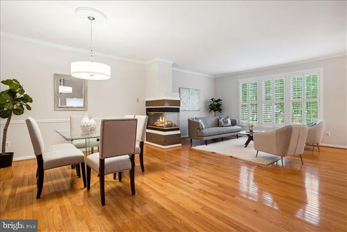 CRESTMONT TOWNHOUSES - Residential