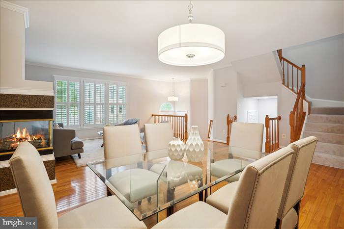 CRESTMONT TOWNHOUSES - Residential