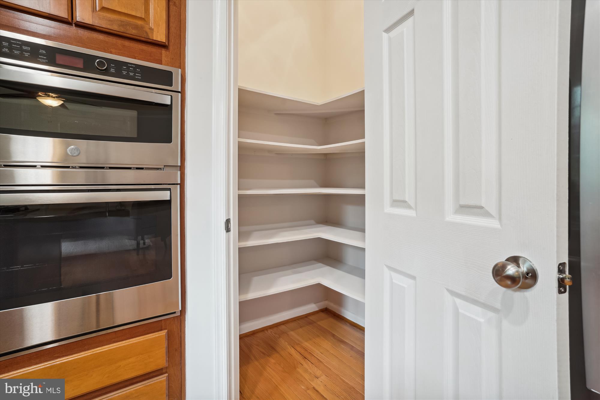 CRESTMONT TOWNHOUSES - Residential