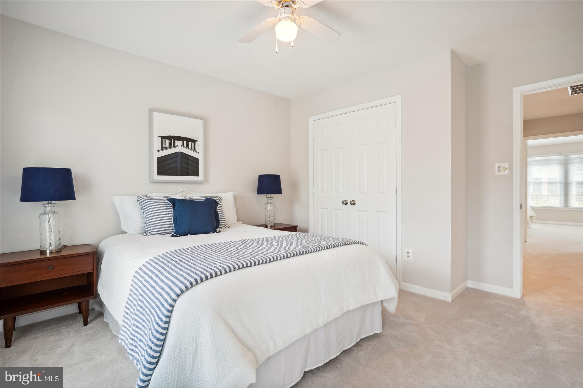 CRESTMONT TOWNHOUSES - Residential