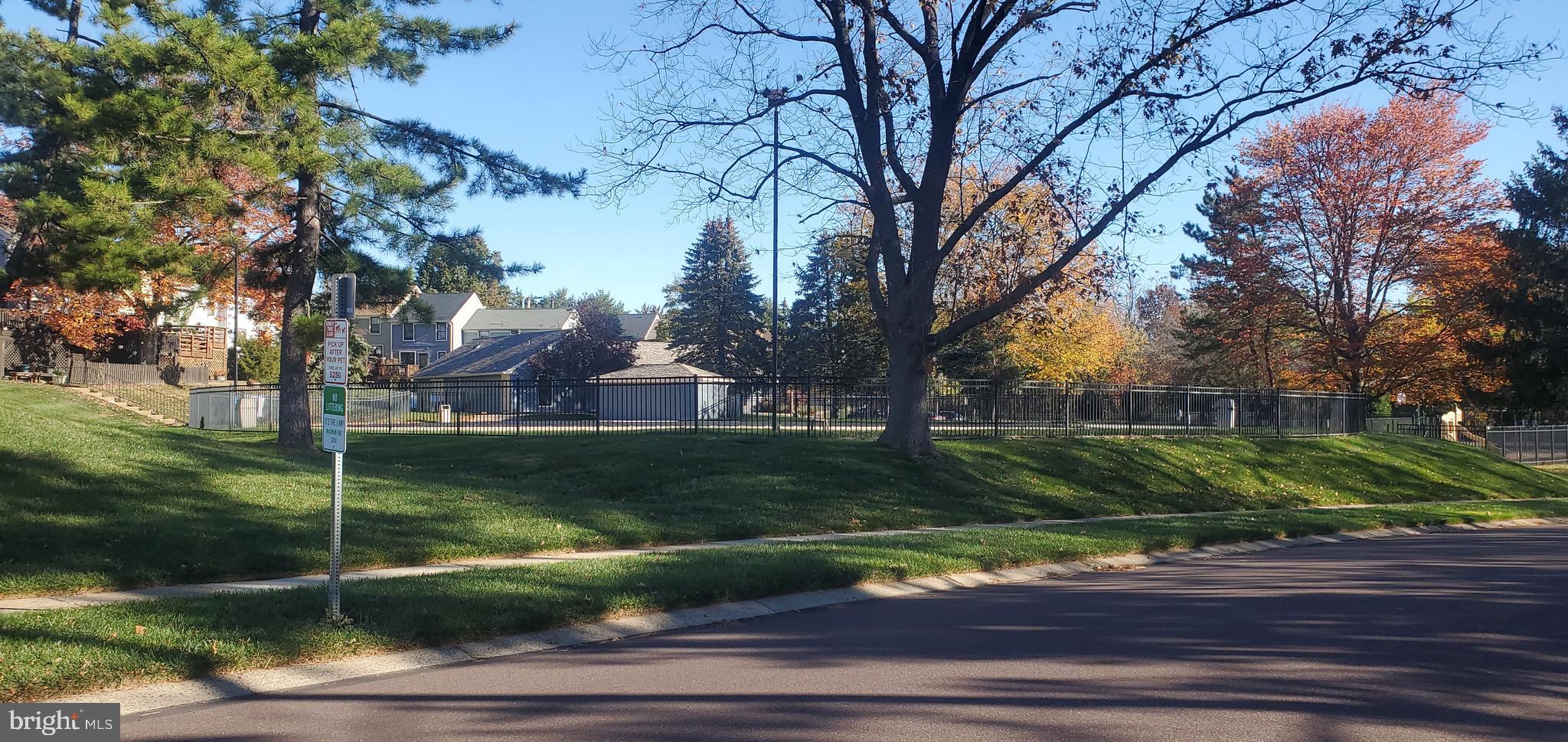 MONTGOMERY GLEN - Residential