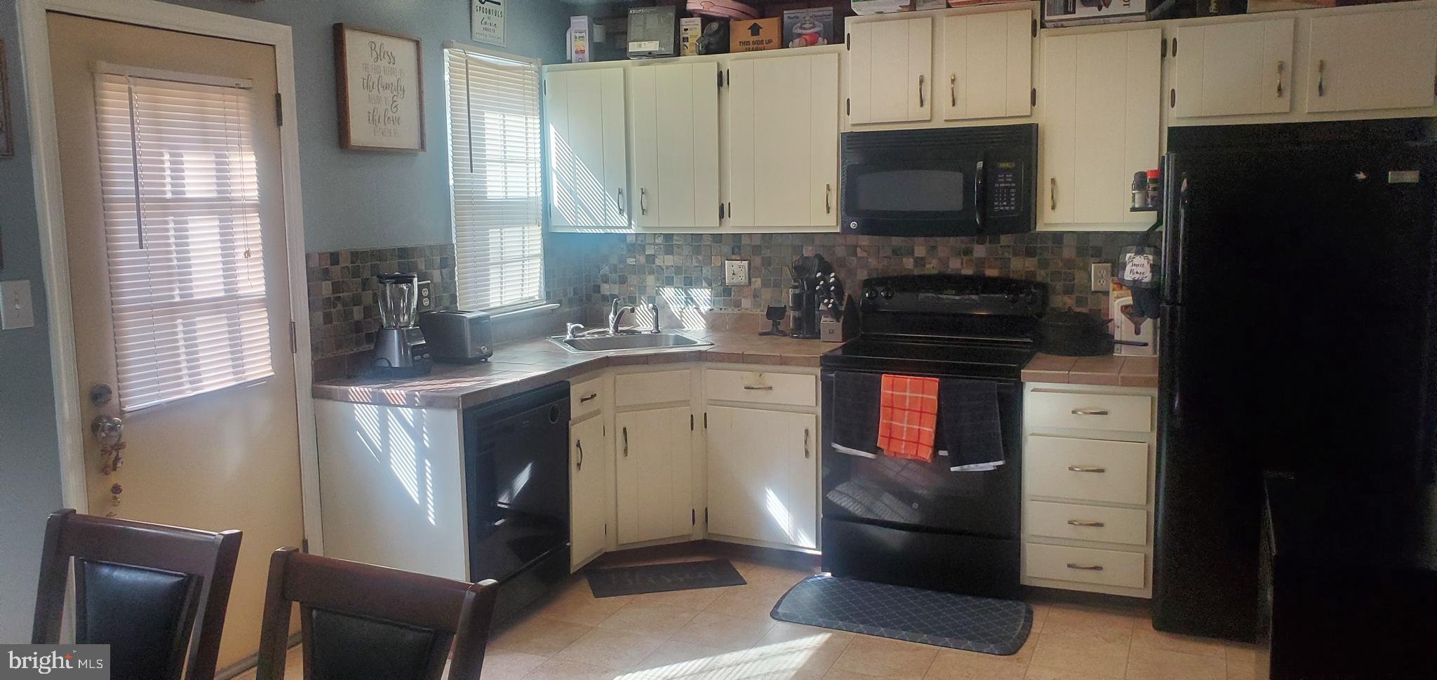 MONTGOMERY GLEN - Residential