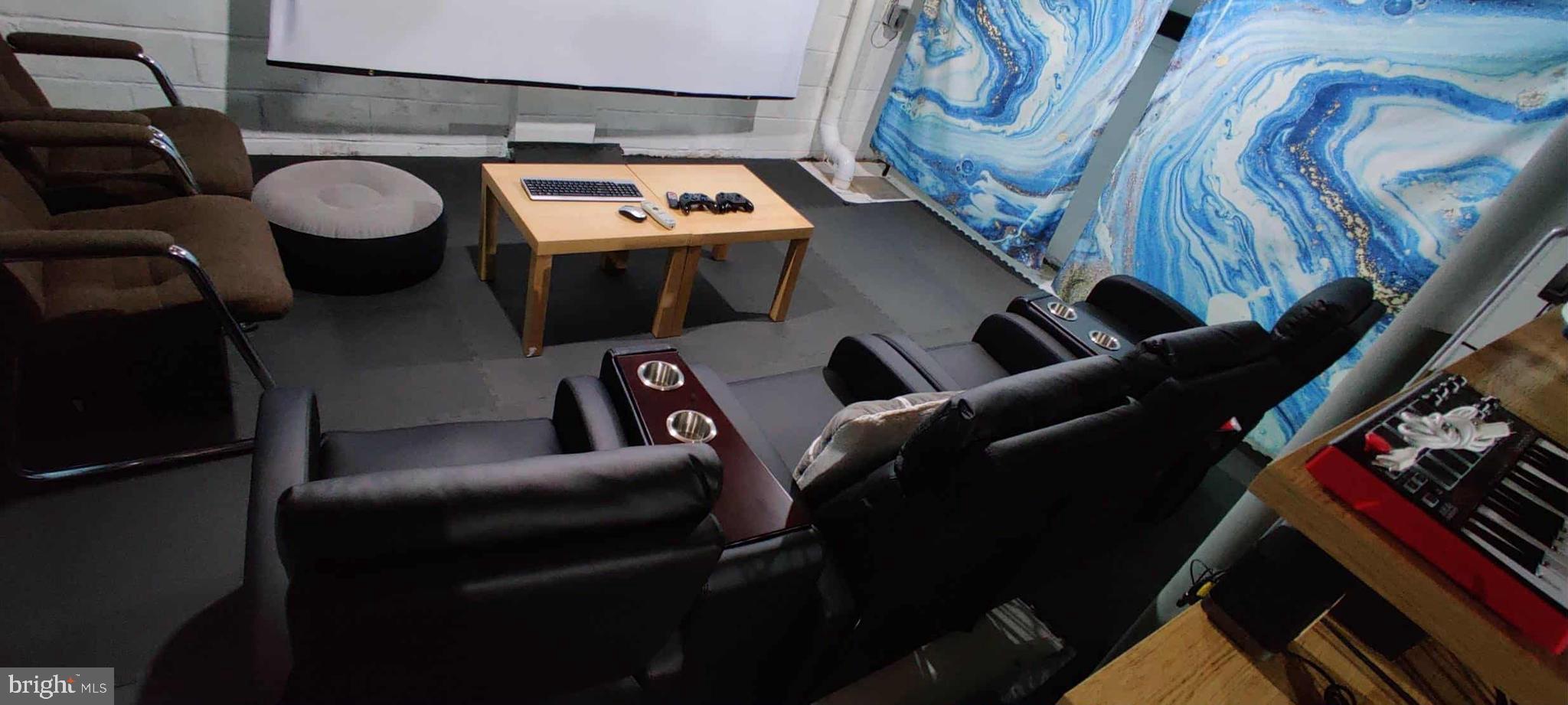 MONTGOMERY GLEN - Residential