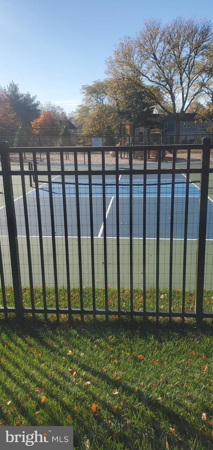 MONTGOMERY GLEN - Residential